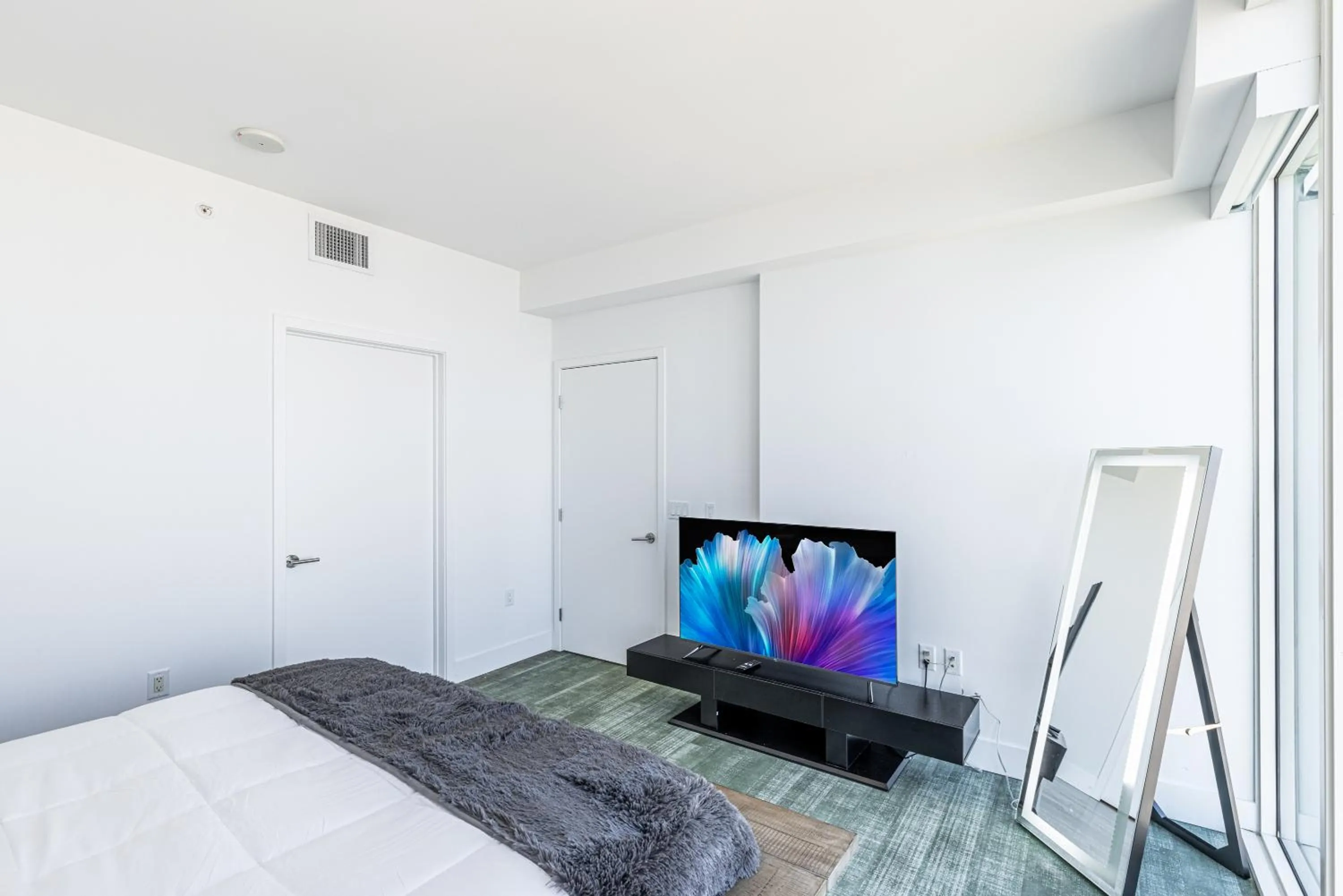 TV and multimedia, Bed in Top Floor High Rise 3 Bed DTLA Skyscraper Penthouse