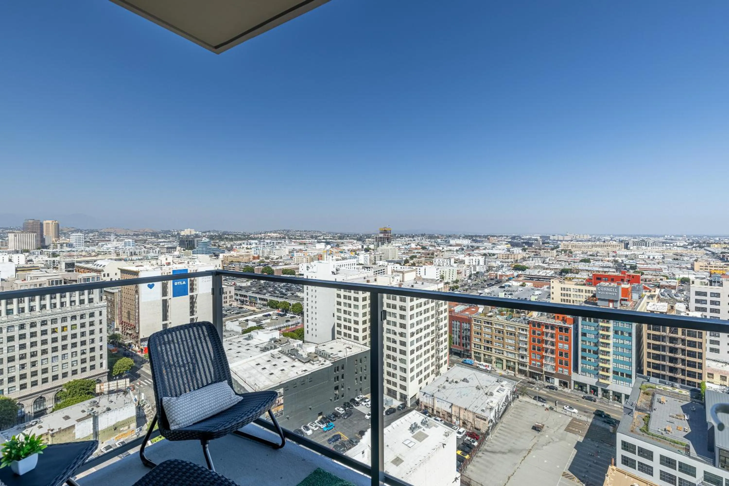 Balcony/Terrace in Top Floor High Rise 3 Bed DTLA Skyscraper Penthouse