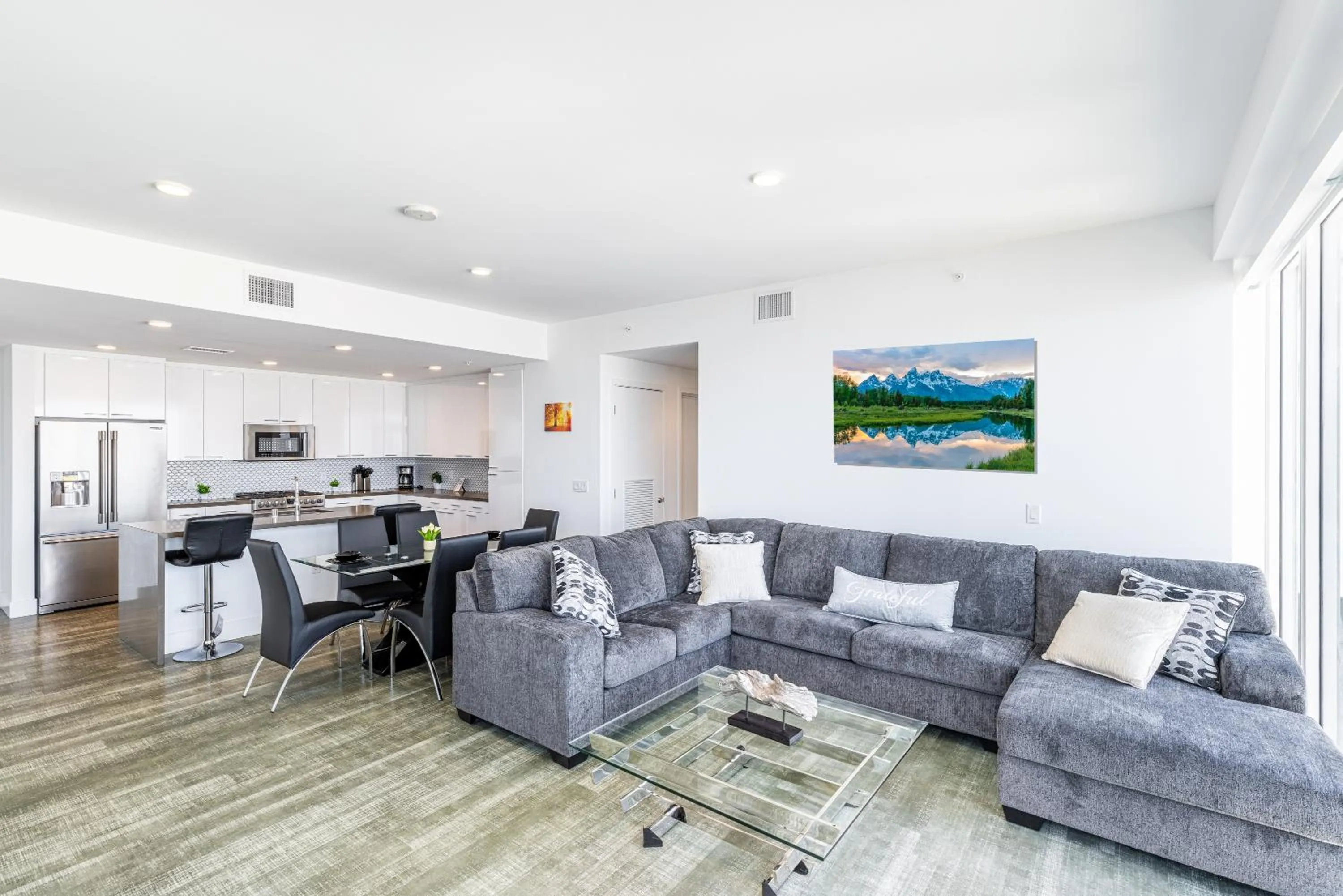 Living room in Top Floor High Rise 3 Bed DTLA Skyscraper Penthouse