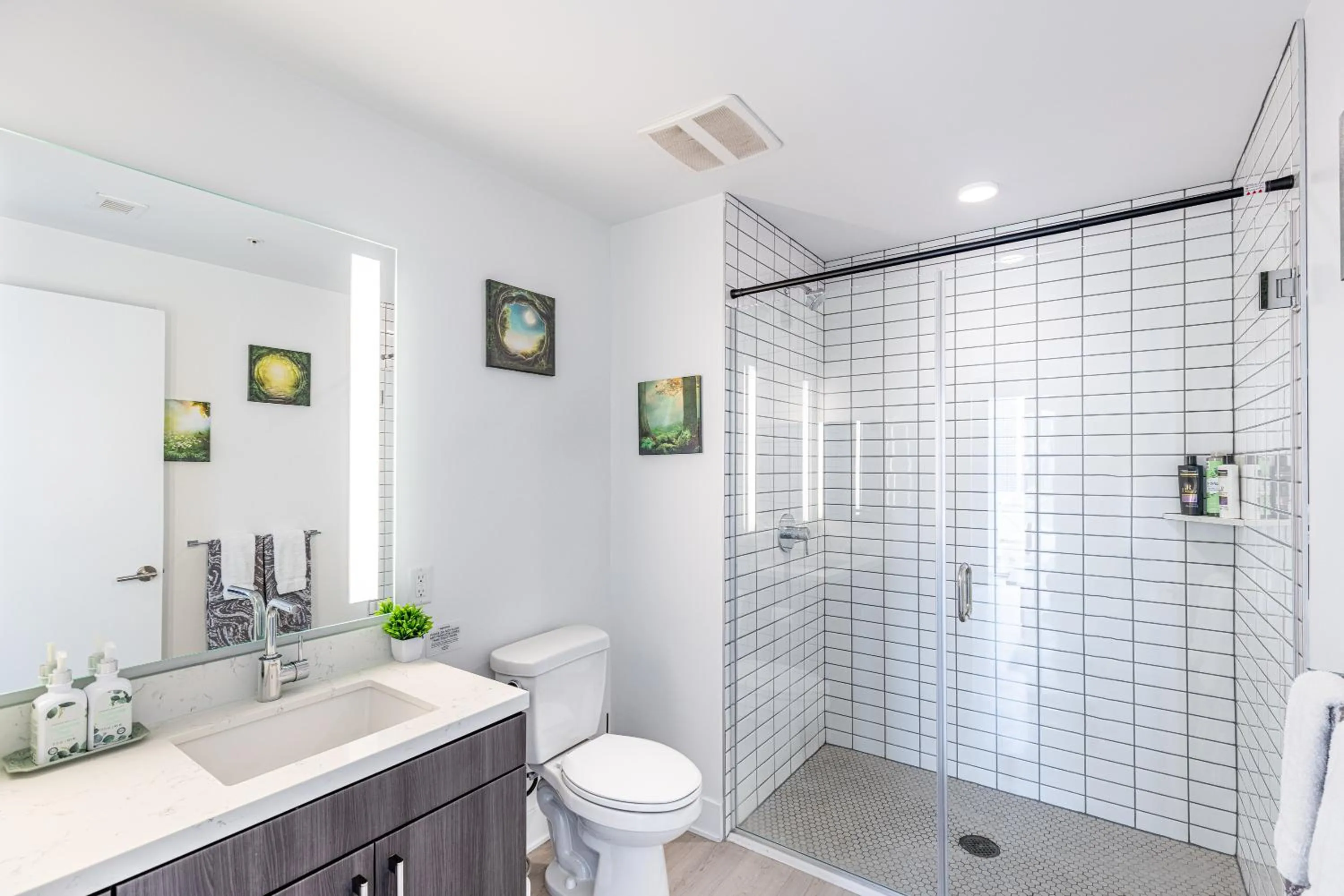 Top Floor High Rise 3 Bed DTLA Skyscraper Penthouse