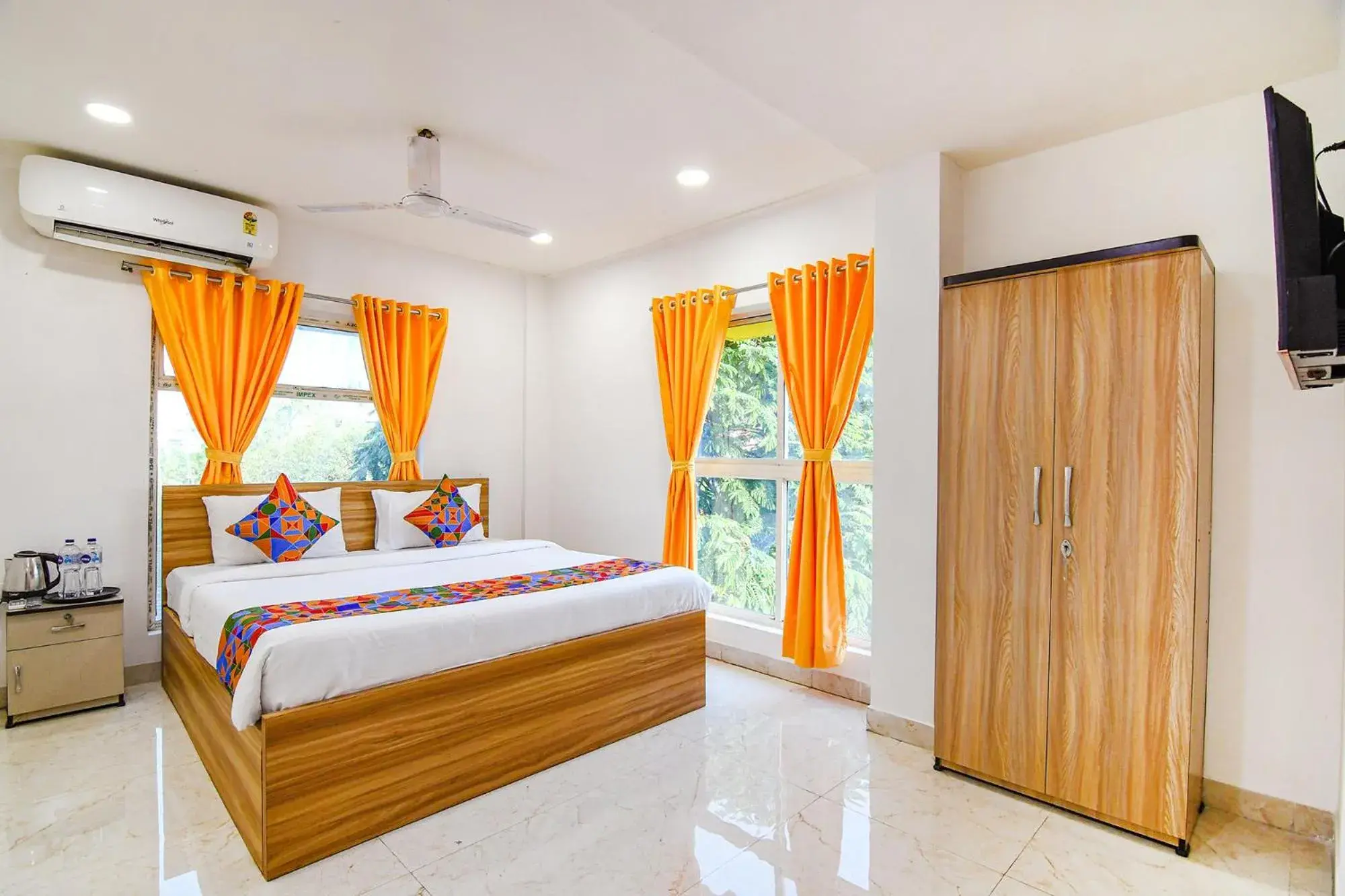 FabHotel Grand Hazra Inn - Nr Ballygunge Station FabHotel Grand Hazra Inn - Nr Ballygunge Station