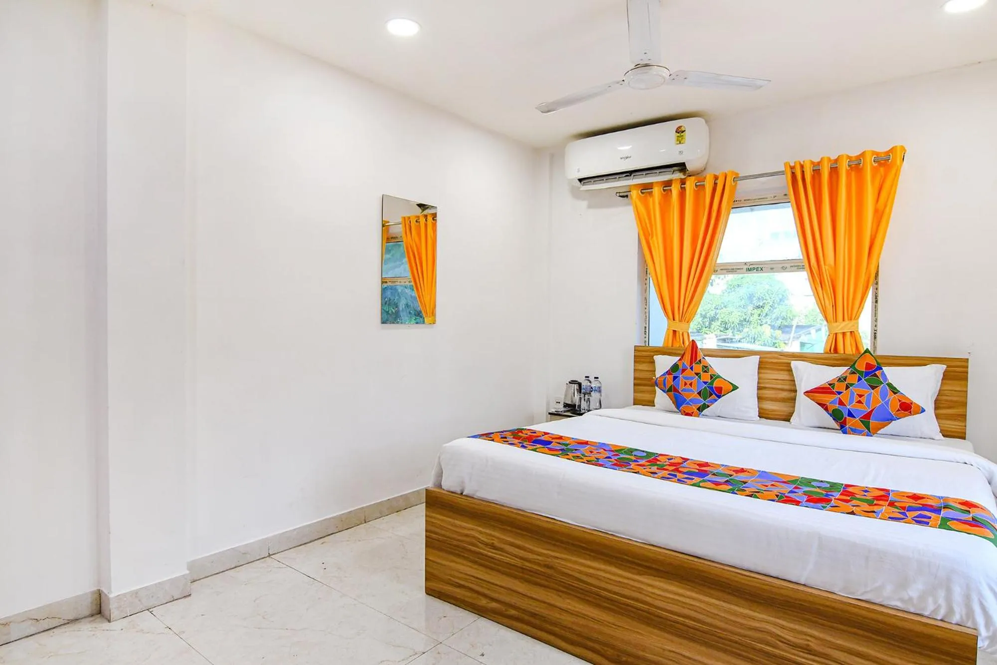 Bed in FabHotel Grand Hazra Inn - Nr Ballygunge Station