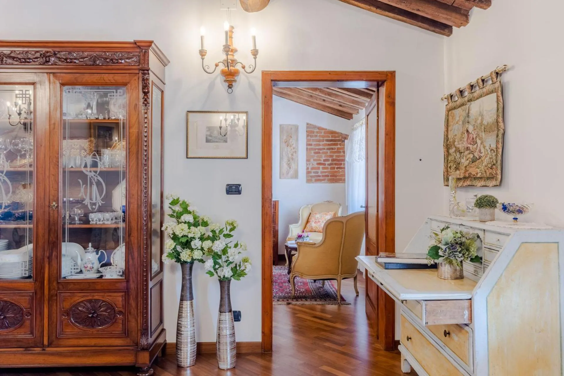 Casa La Guardia, a Classic 3 bedrooms