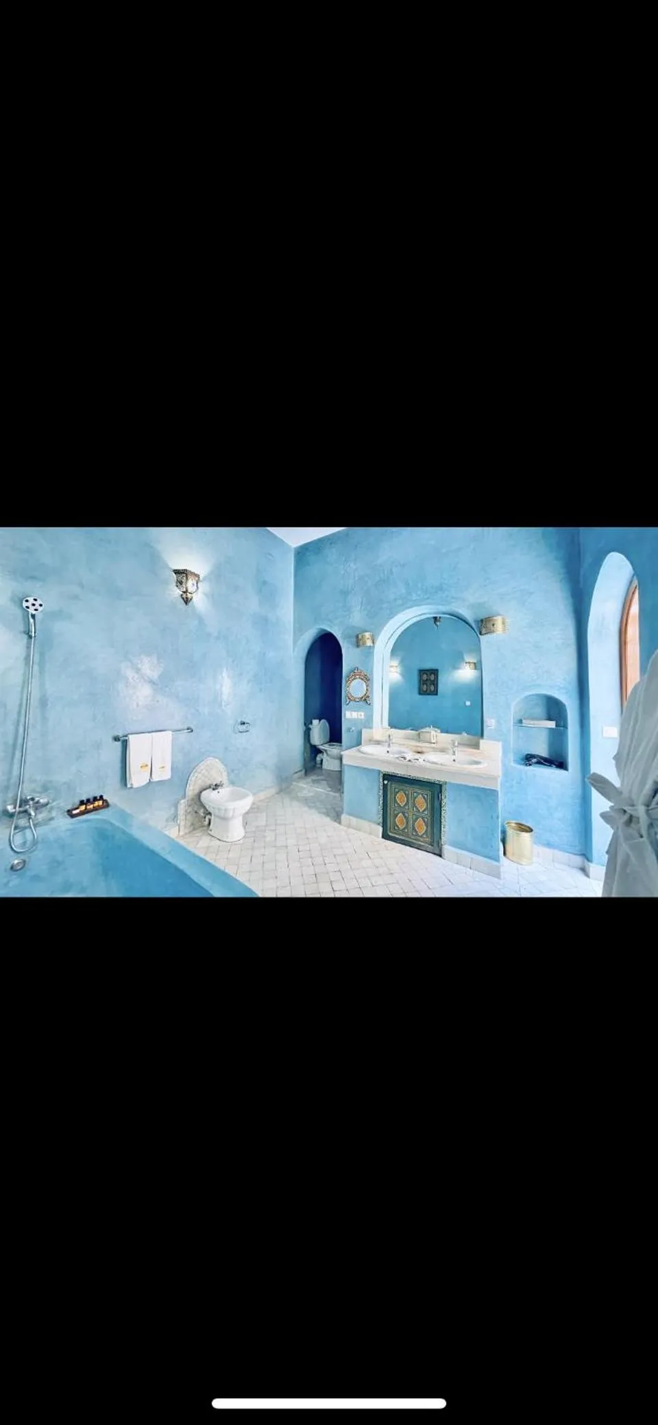 Bathroom, Bed in Riad & Spa Esprit Du Maroc