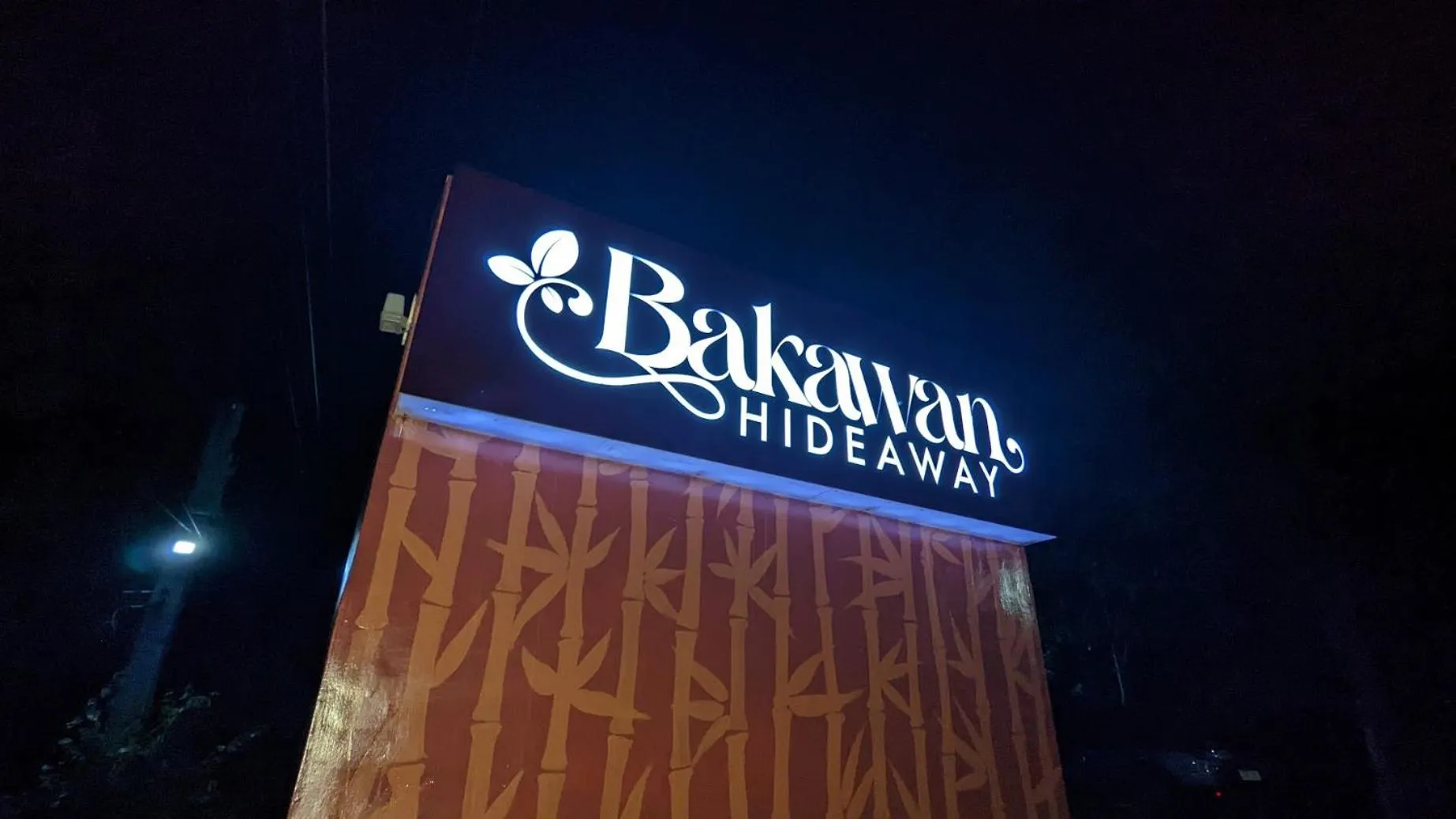 Night in Bakawan Hideaway Resort and Restaurant