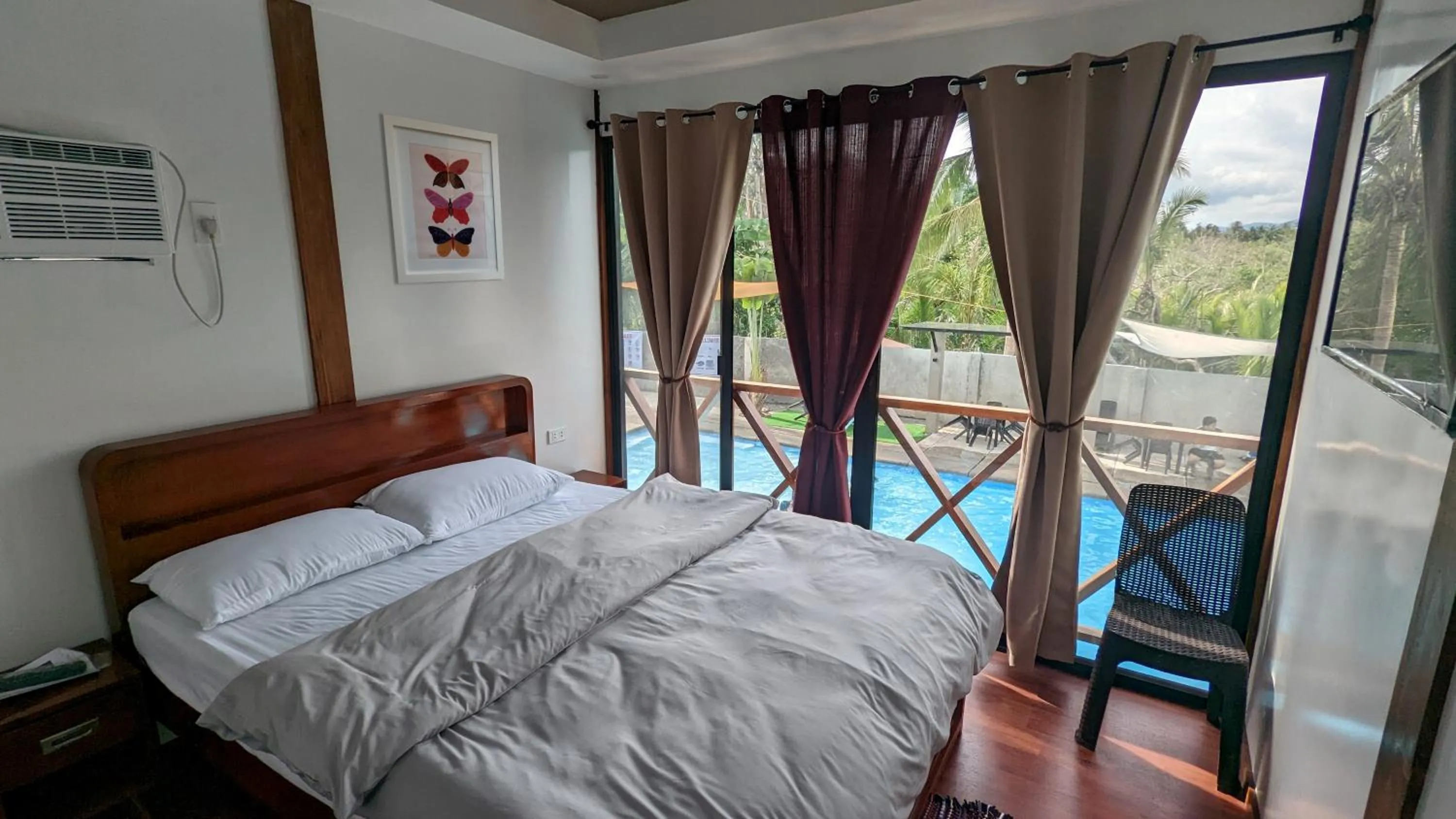 Bed in Bakawan Hideaway Resort and Restaurant