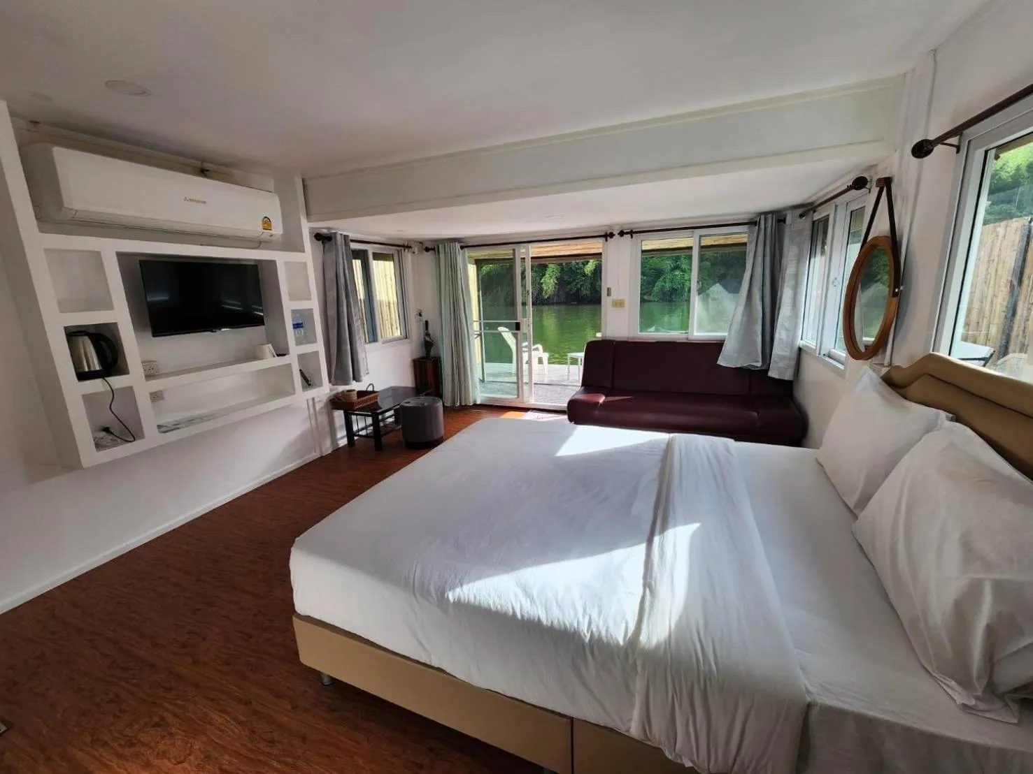 Bedroom, Bed in Lake Hill Resort Kanchanaburi