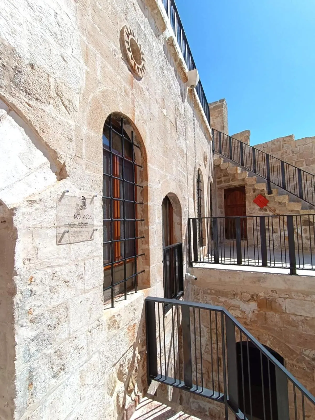 Balcony/Terrace in TUĞMANER Small House AJAR