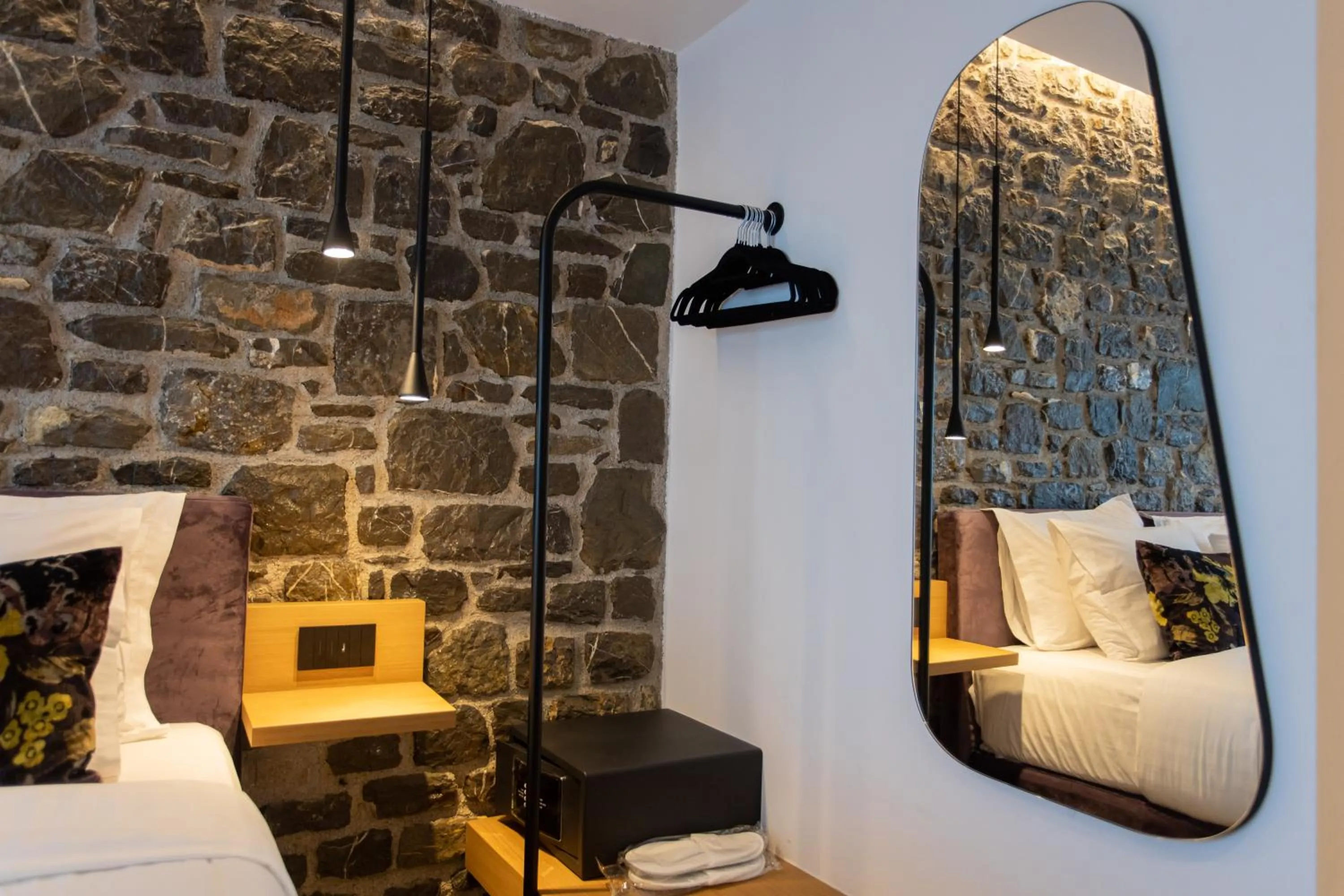 Decorative detail, Bed in Opal Executive Suites