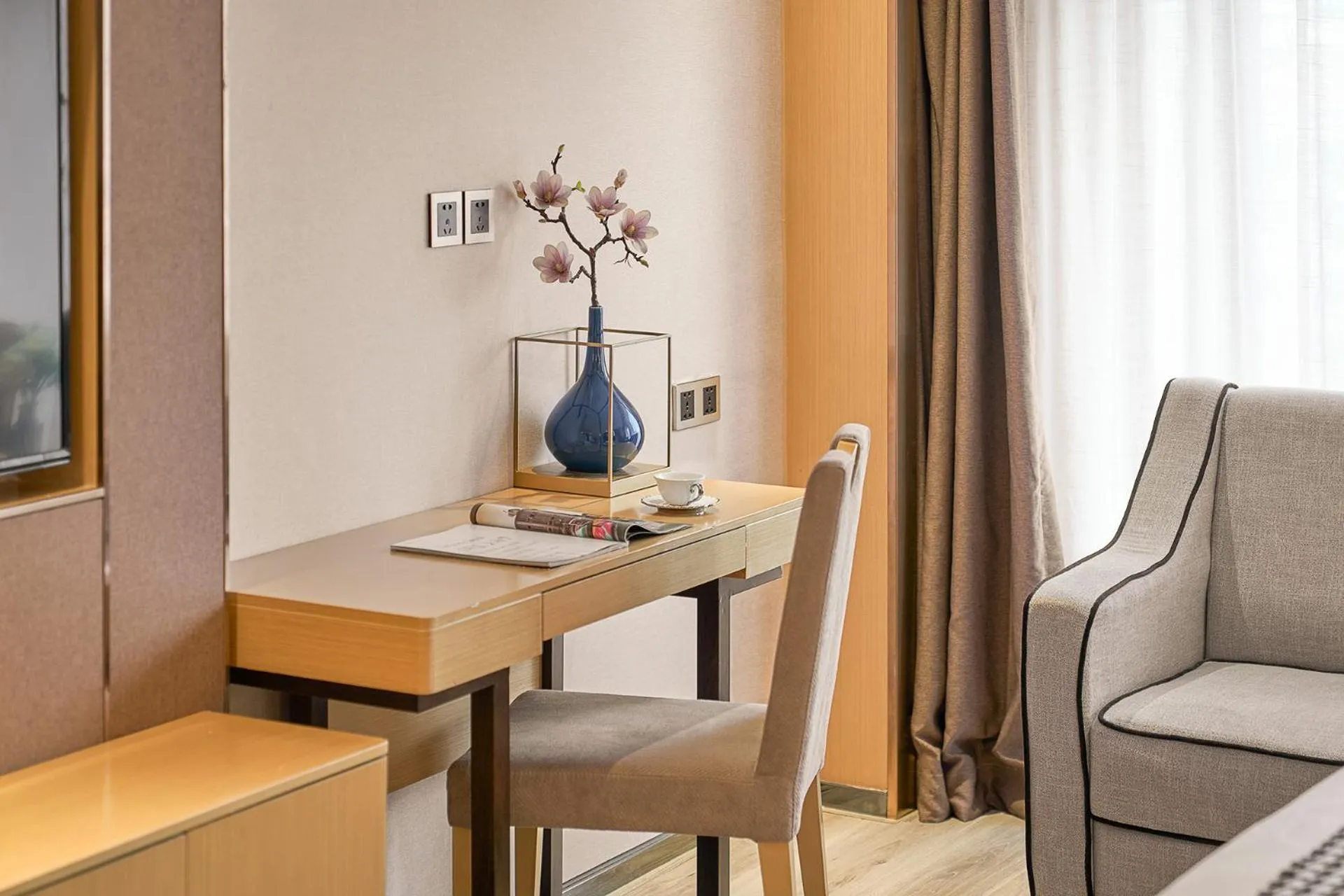 Seating area in Yishang Hotel - Guangzhou Railway Station Yuexiu Park Subway Station