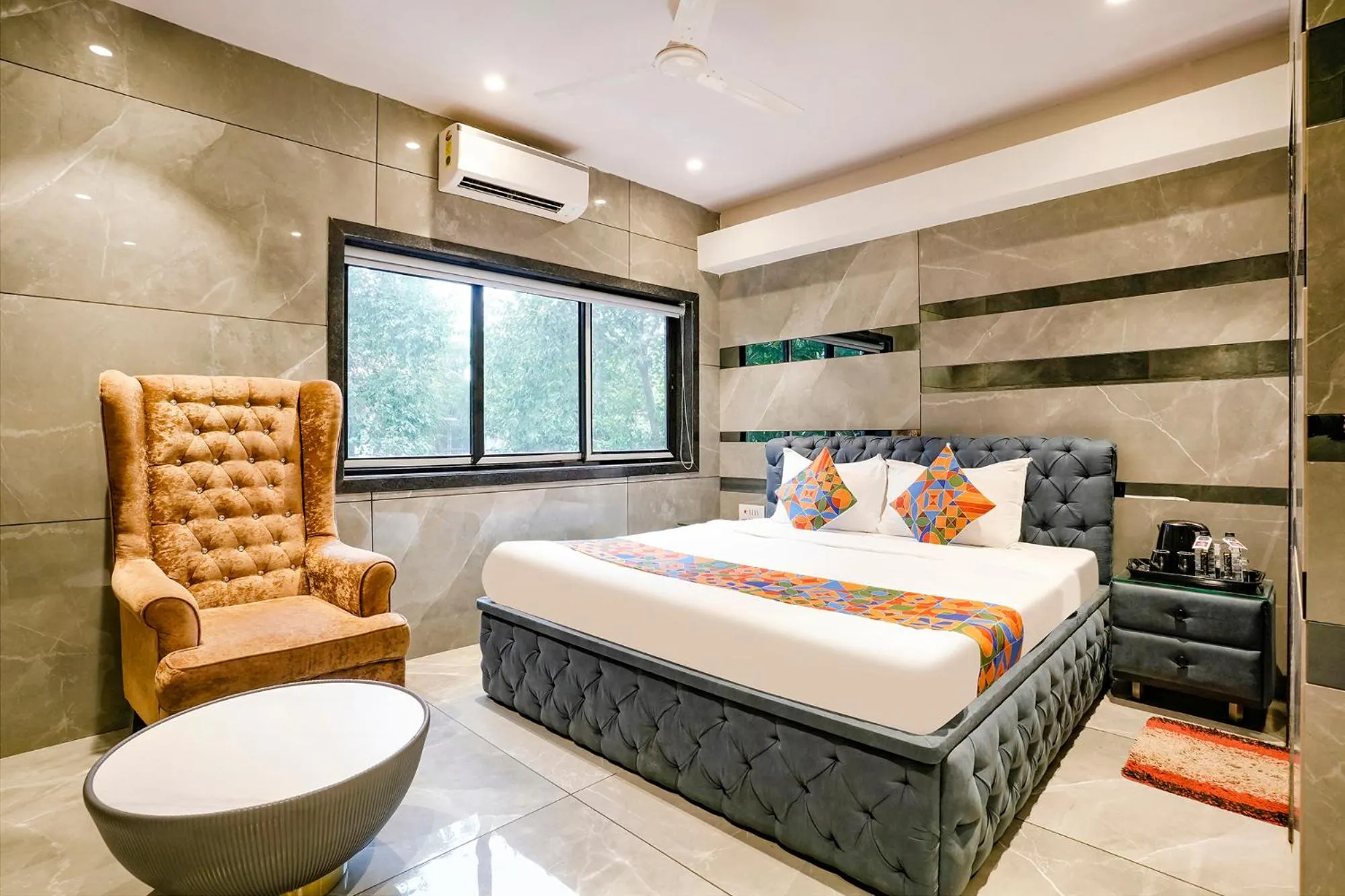 Bed in FabHotel Prime Welcome Palace - Inside Chandni Chowk Complex