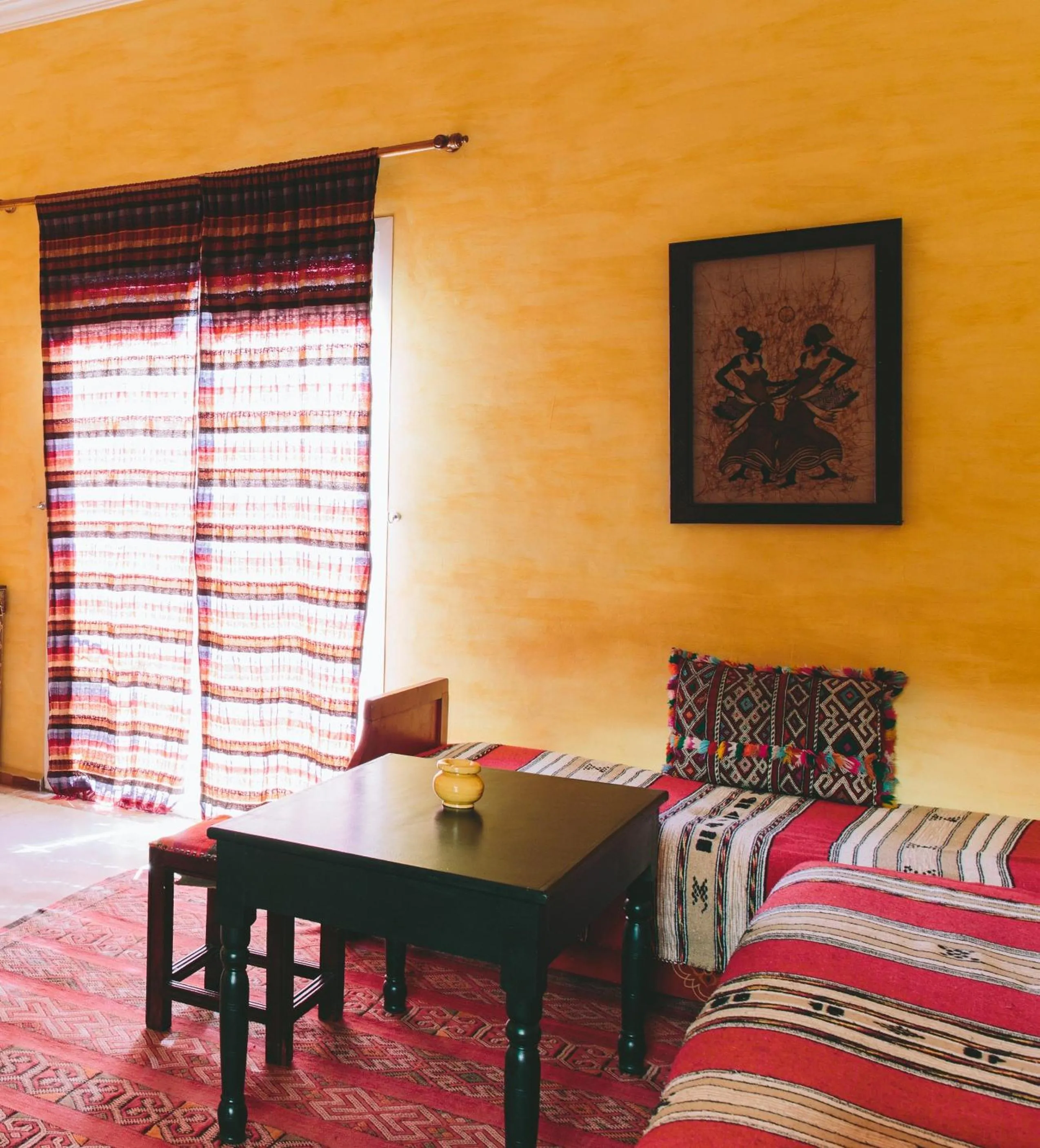 Seating area, Bed in Riad Zahra