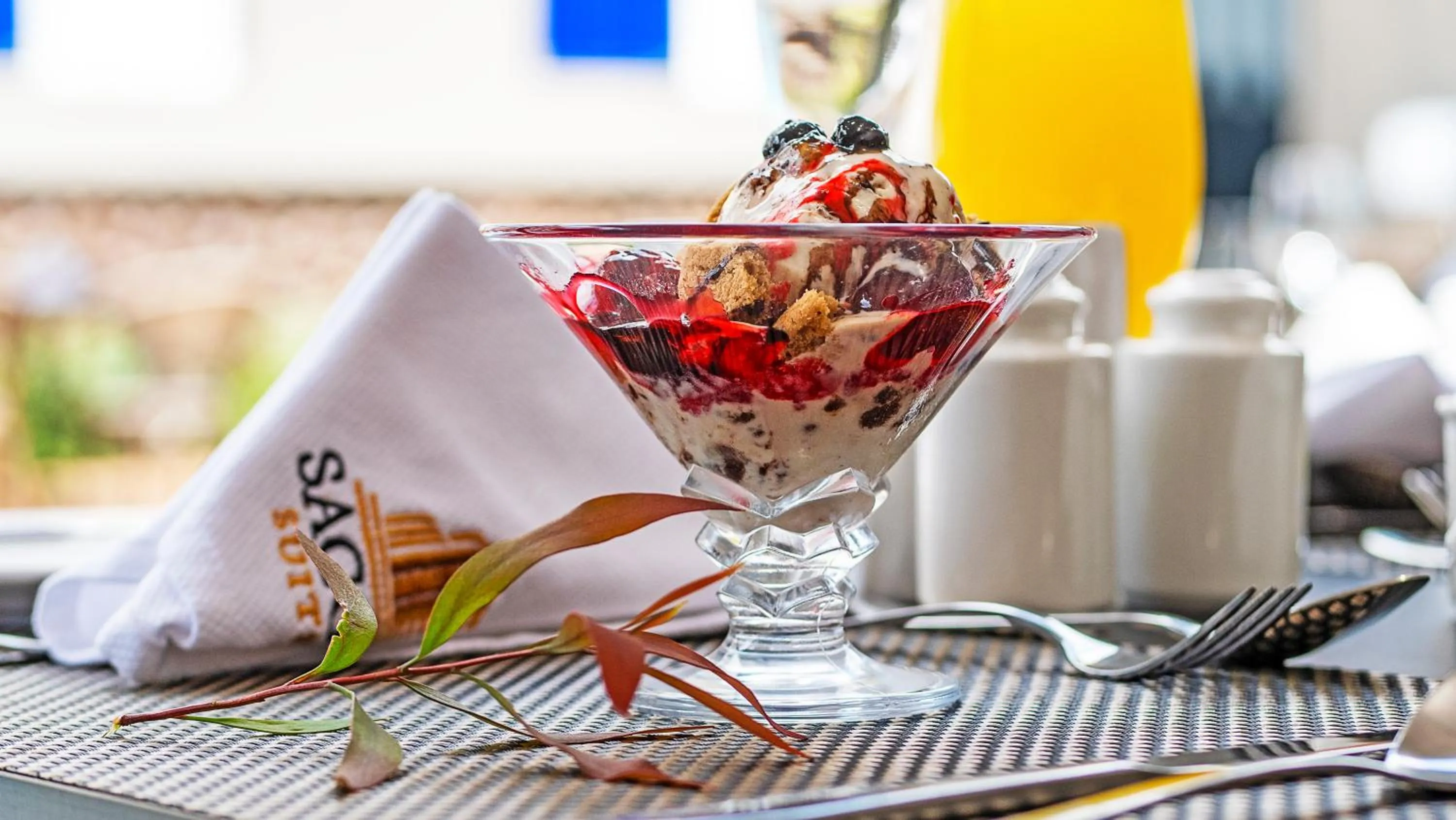 Food and drinks in Saggys Suites Hotel & Spa