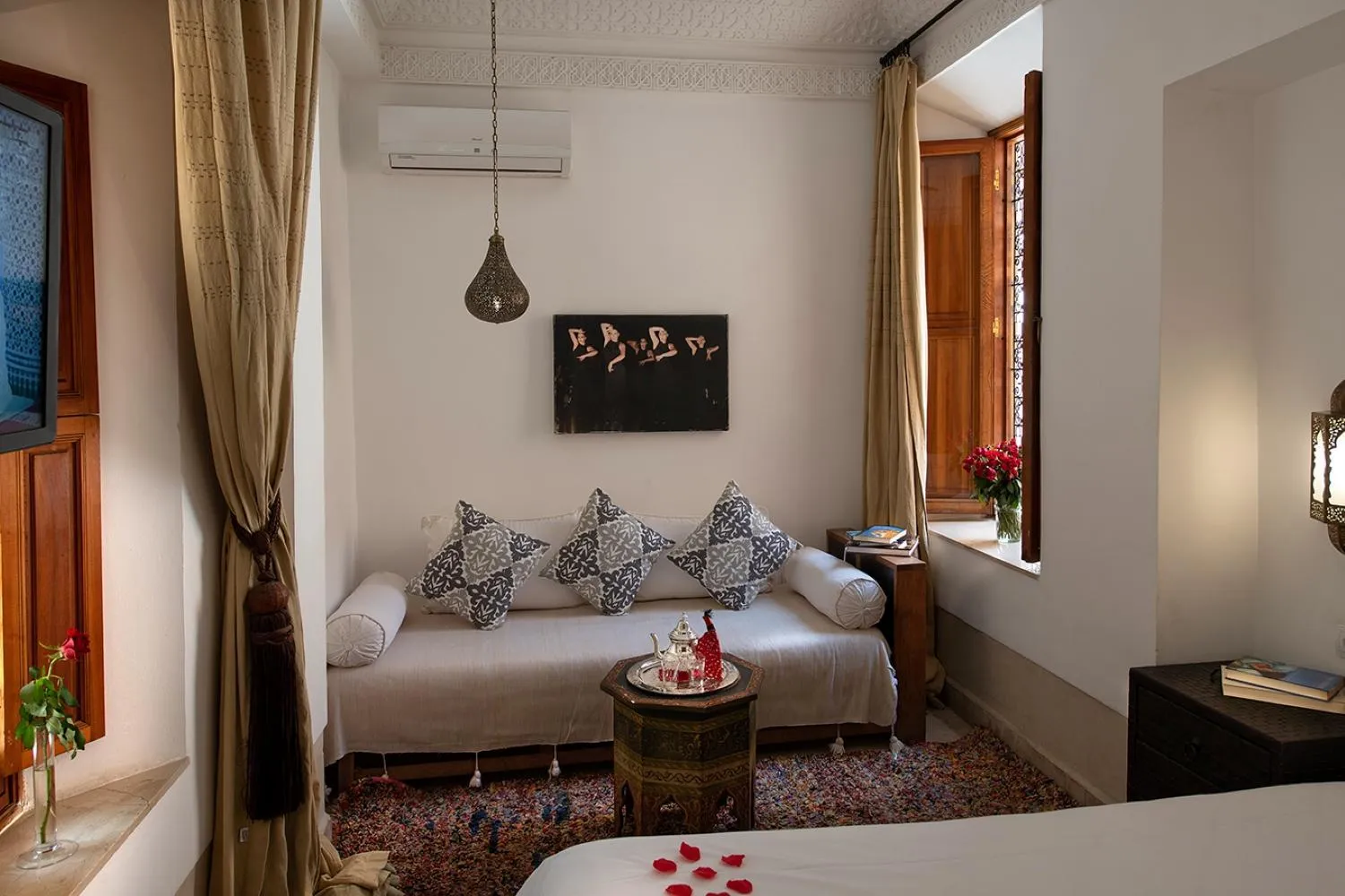 Photo of the whole room, Bed in Riad Dar Justo Hotel Boutique & Spa