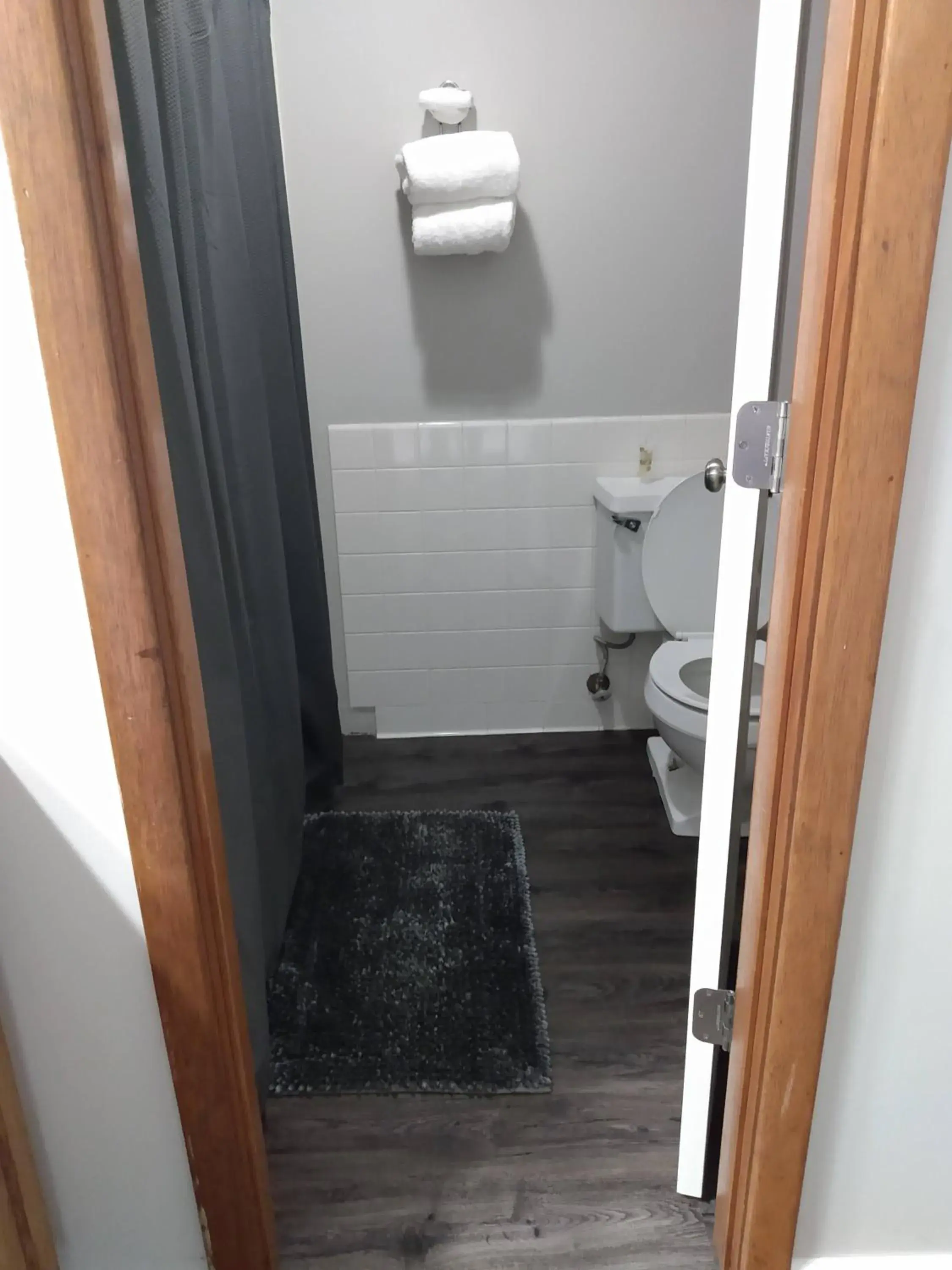 Queen Room with Balcony in Country Inn of Shelby Queen Room with Balcony in Country Inn of Shelby