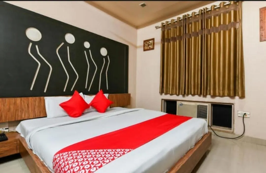 Bed in KK Hotel & Restaurant