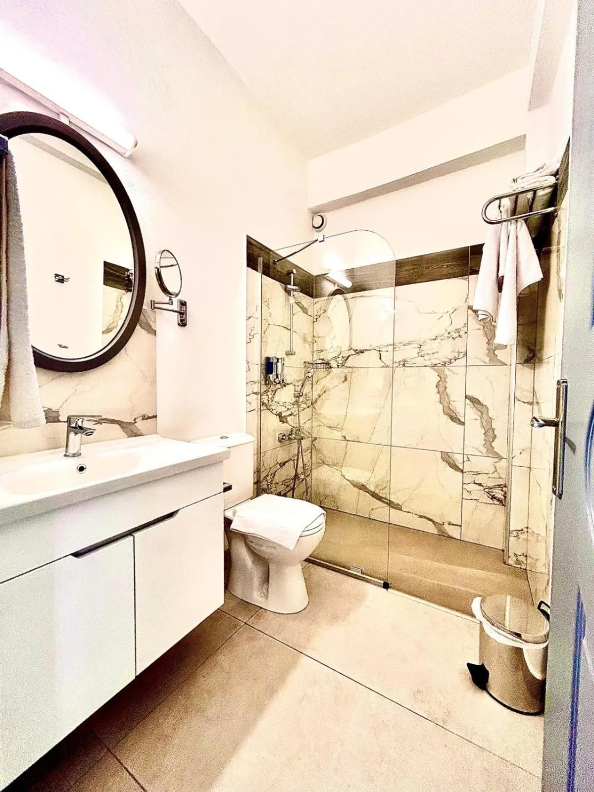 Shower in Royal Goddess Guest House, Walled City