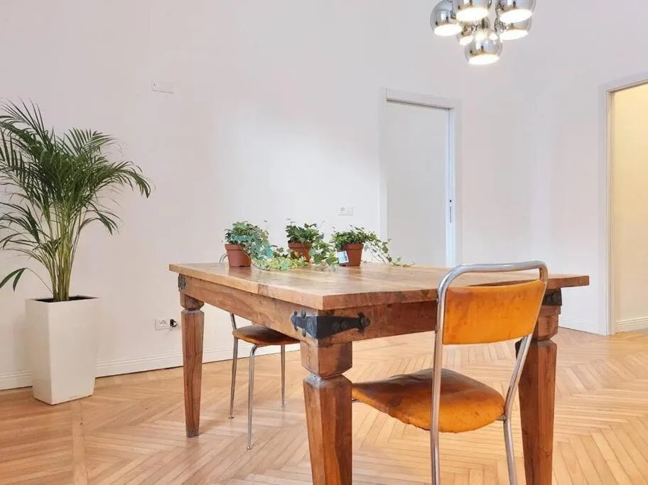 BnButler - Guercino, 8 - Renovated Design Apartment