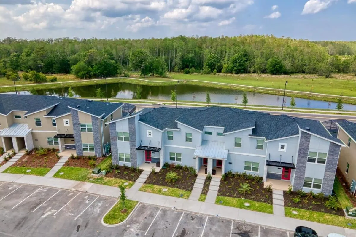 Brand New Corner Lot Pond View Vacation Home