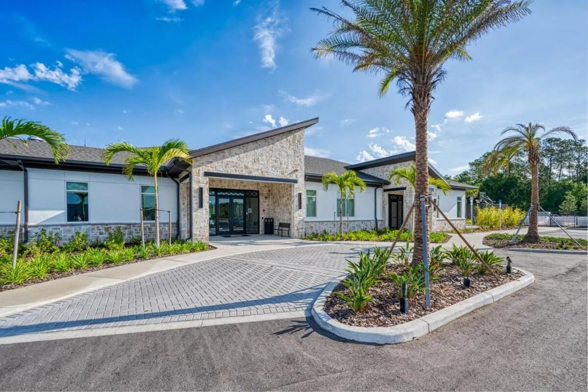 Brand New Corner Lot Pond View Vacation Home