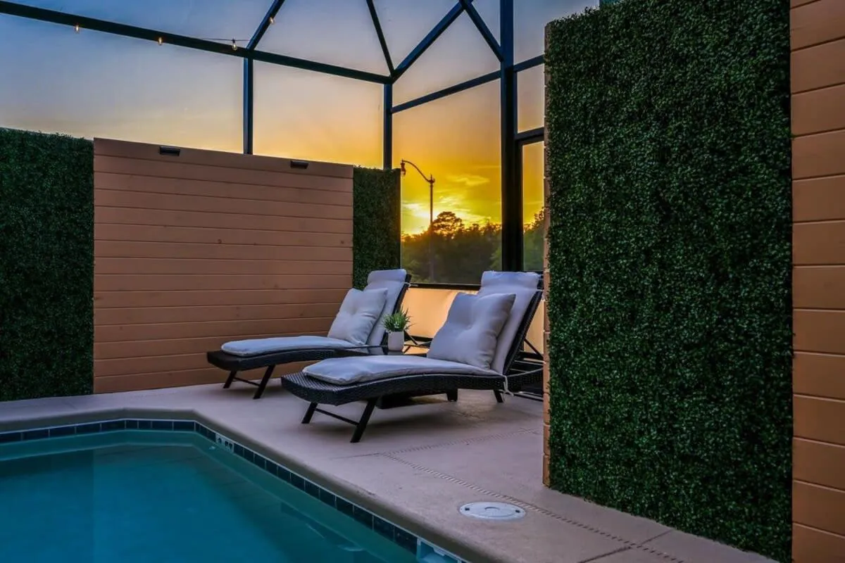 Brand New Corner Lot Pond View Vacation Home