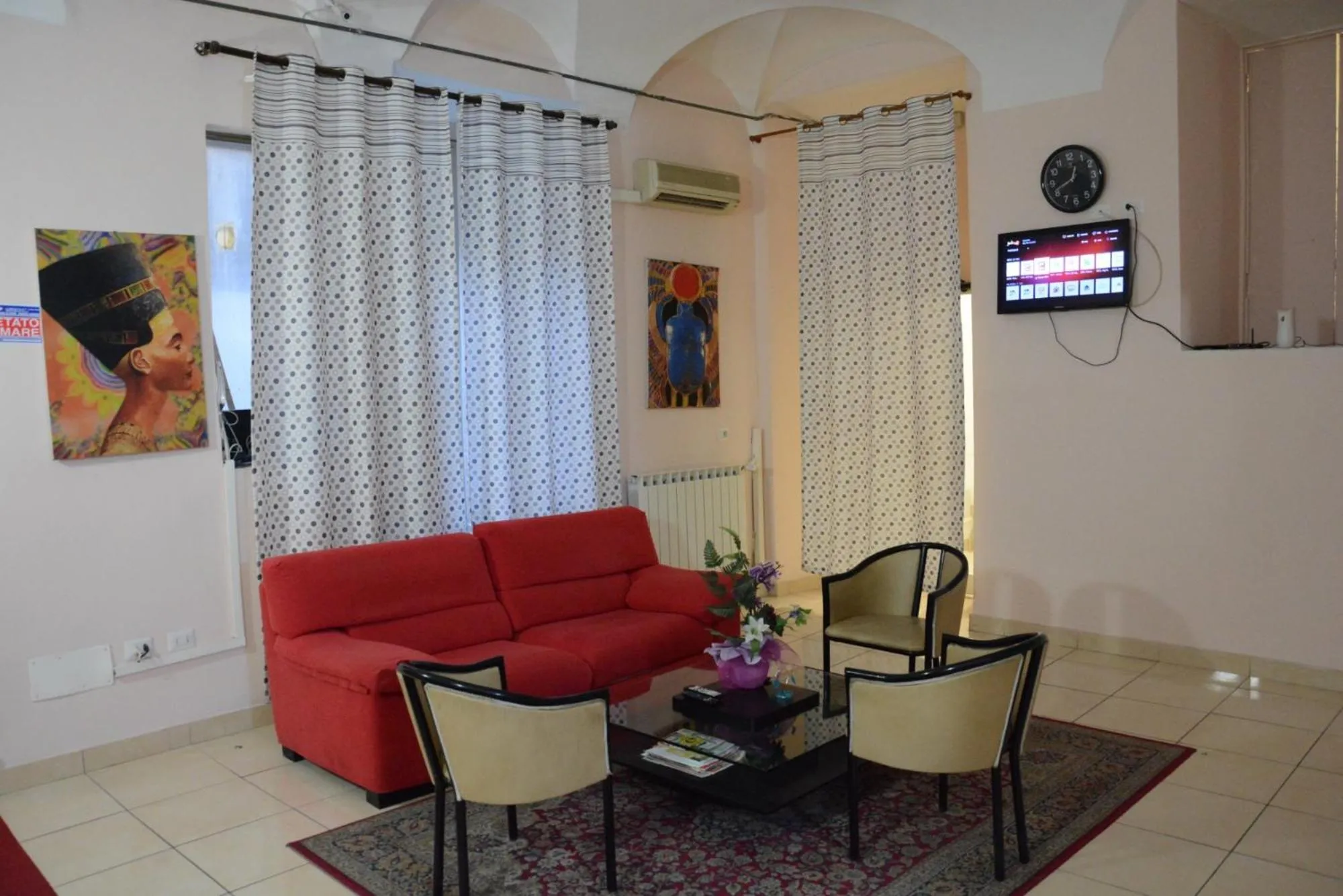 Living room in Albergo Royal Genova