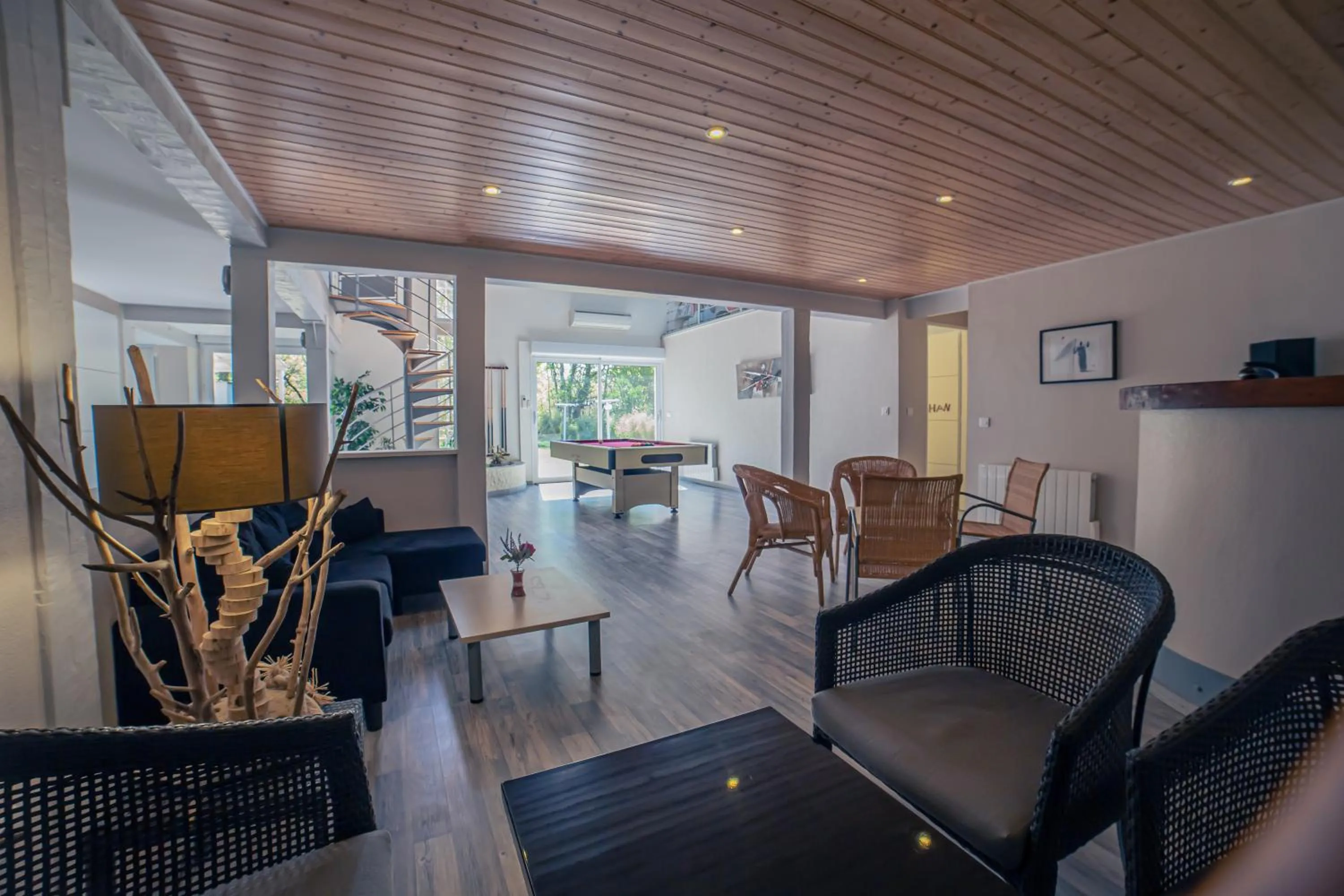 VILLA piscine-spa-sauna, 25 personnes, 5 mn océan