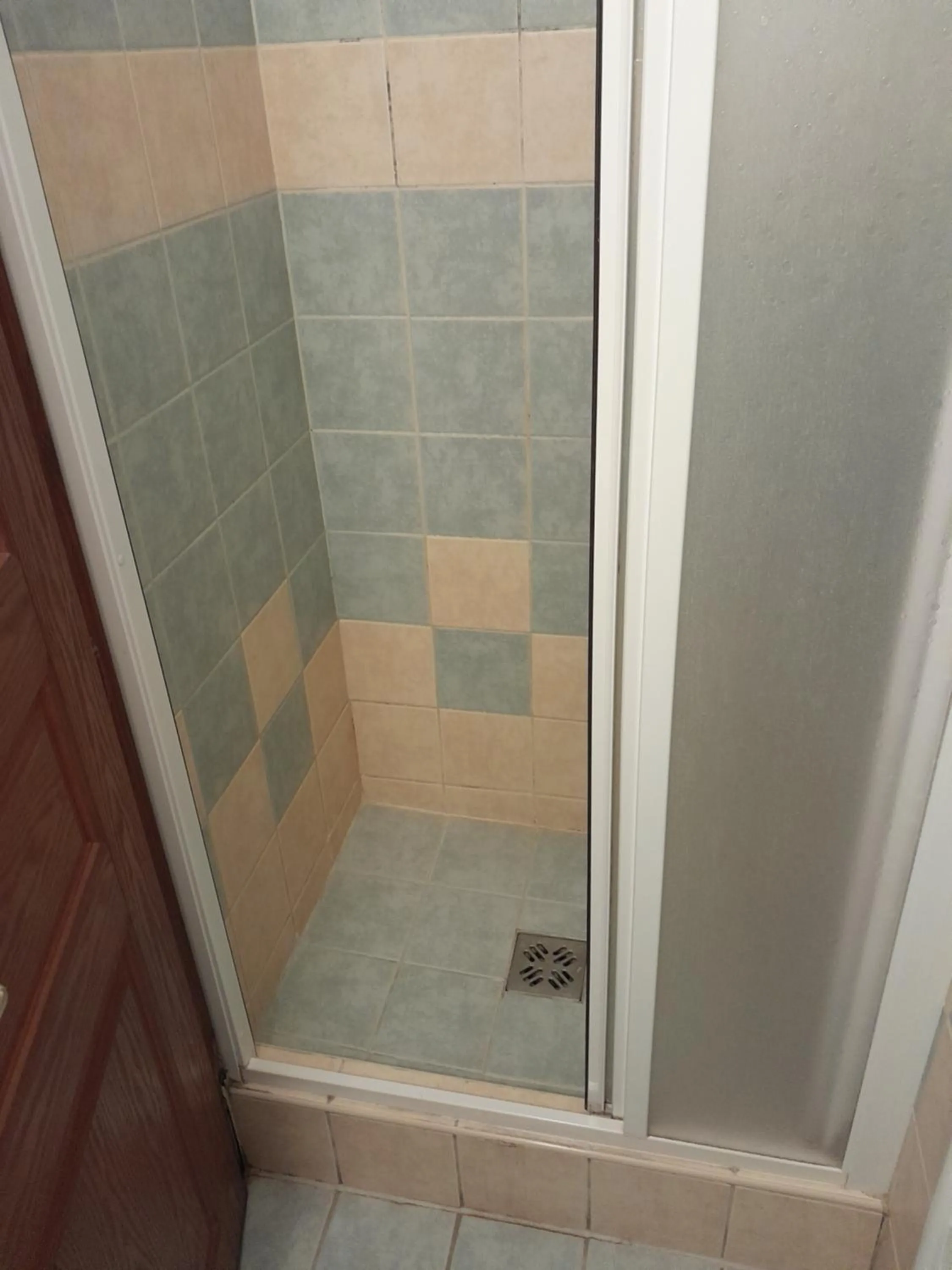 Shower in Apartments Kájovská 63