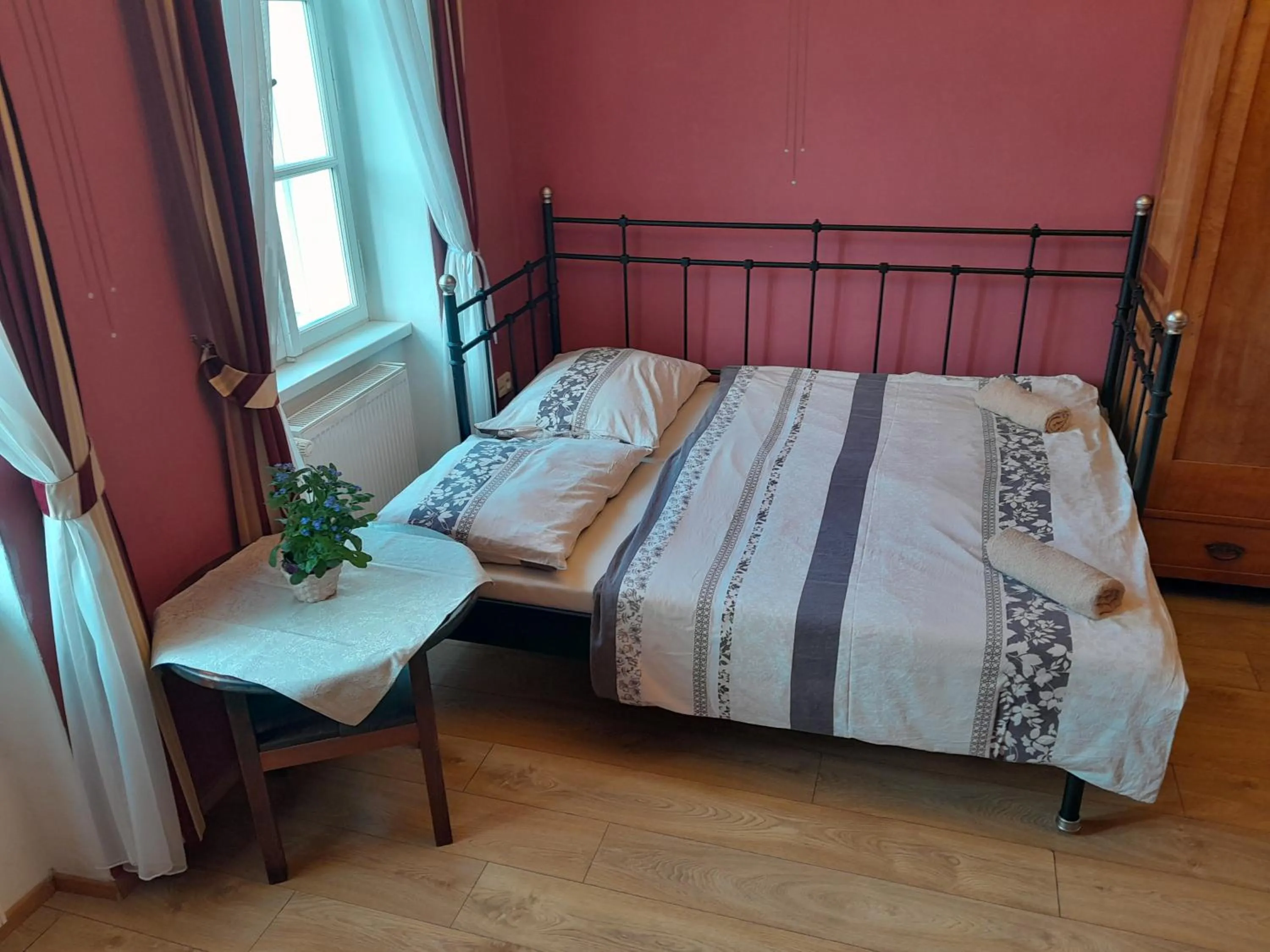 Bed in Apartments Kájovská 63