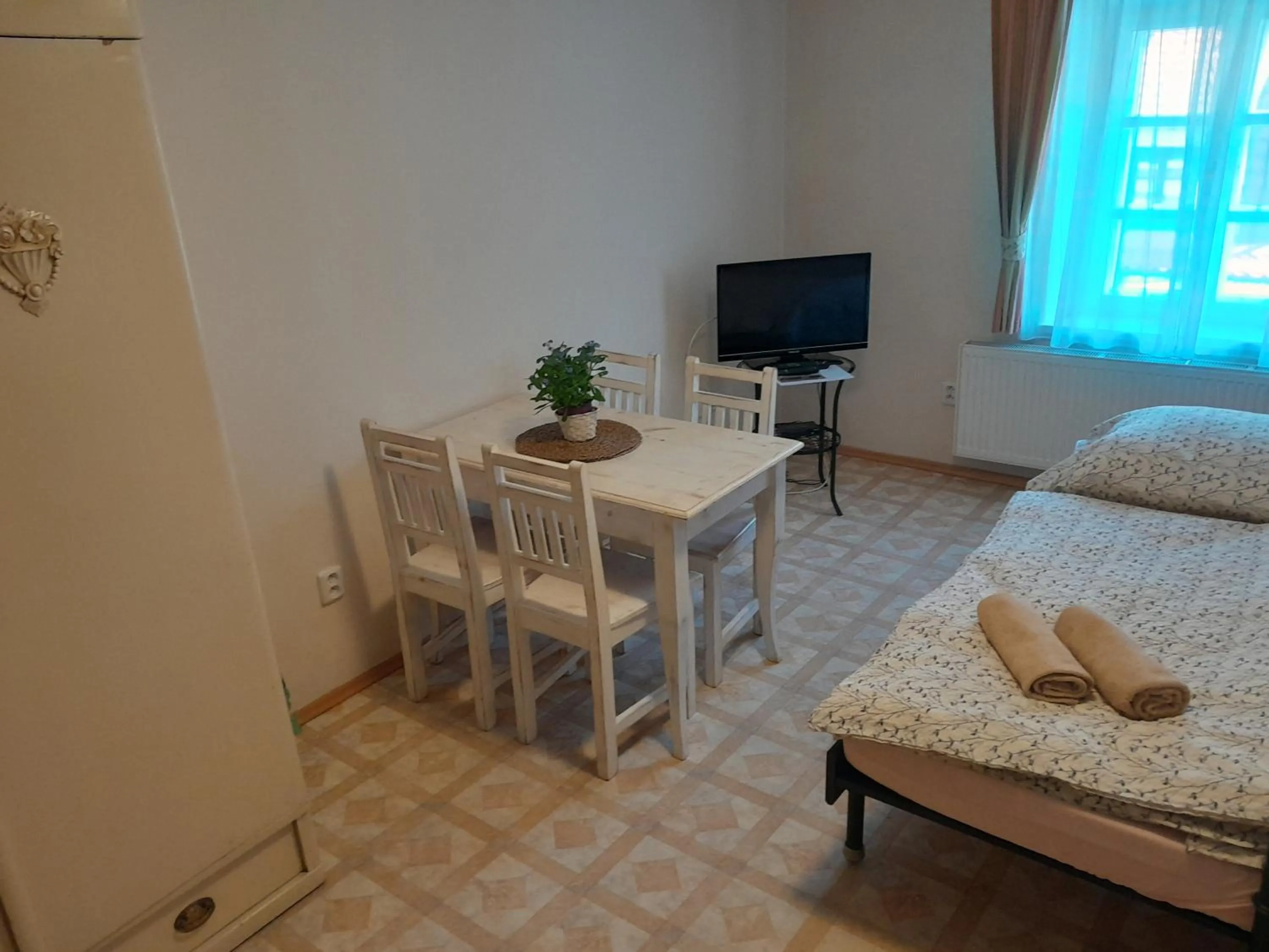 Bed in Apartments Kájovská 63