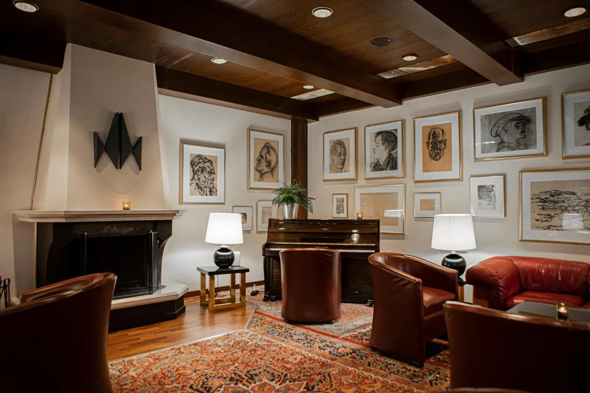 Lounge or bar in Hotel Holt - The Art Hotel