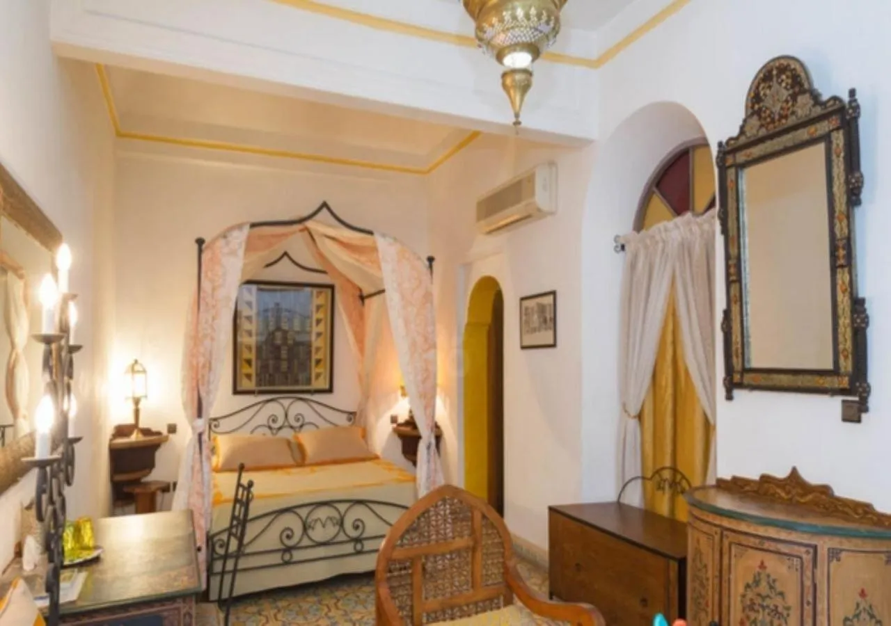 Photo of the whole room, Bed in Riad Maison Arabo-Andalouse