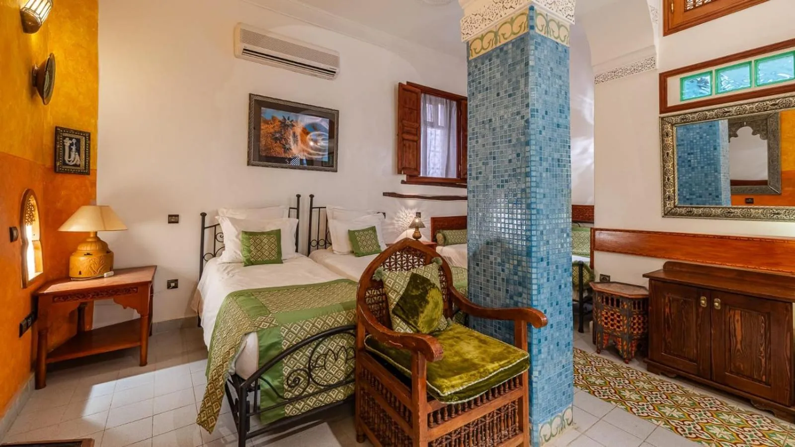 Photo of the whole room, Bed in Riad Maison Arabo-Andalouse