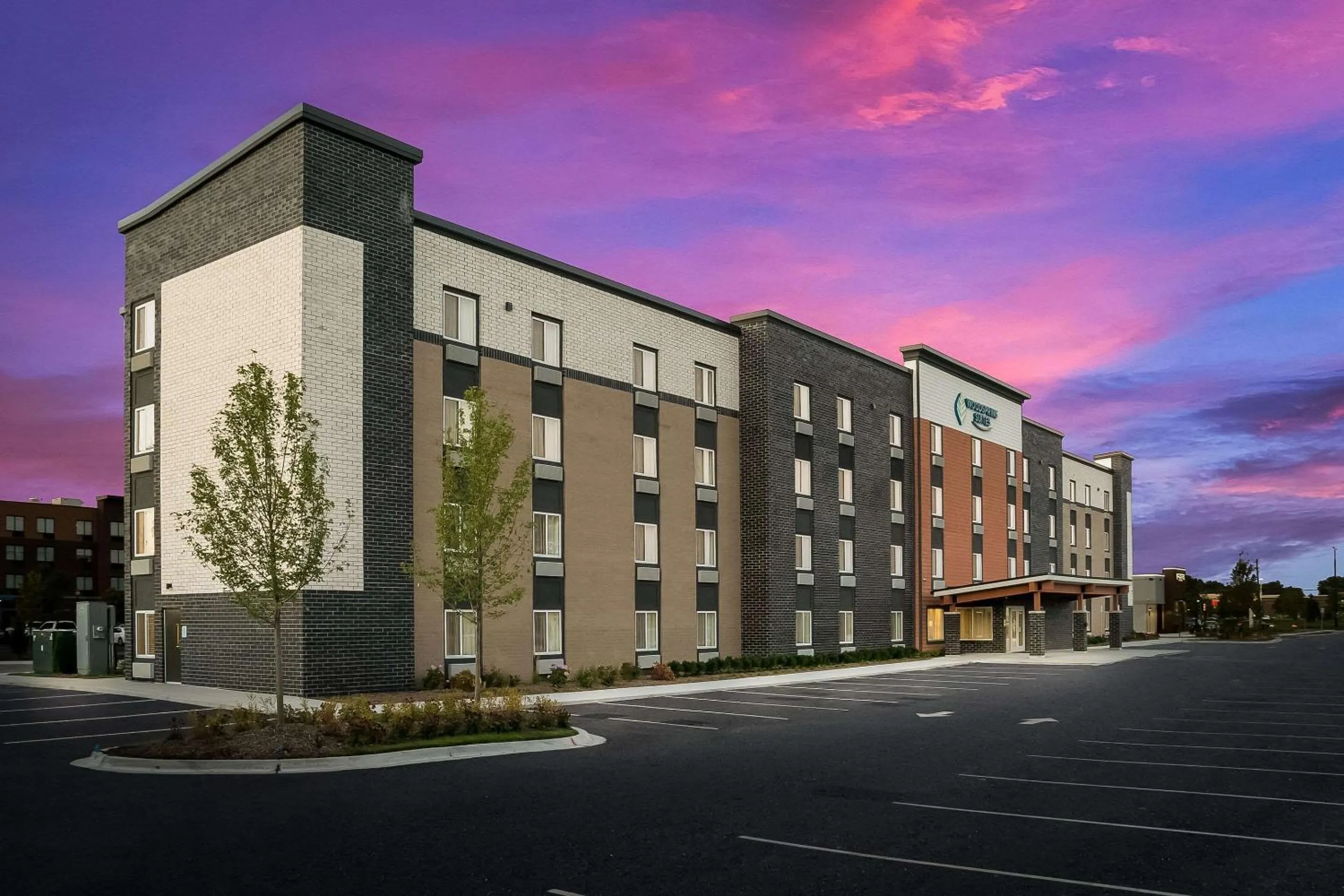 Property building in WoodSpring Suites Detroit Sterling Heights