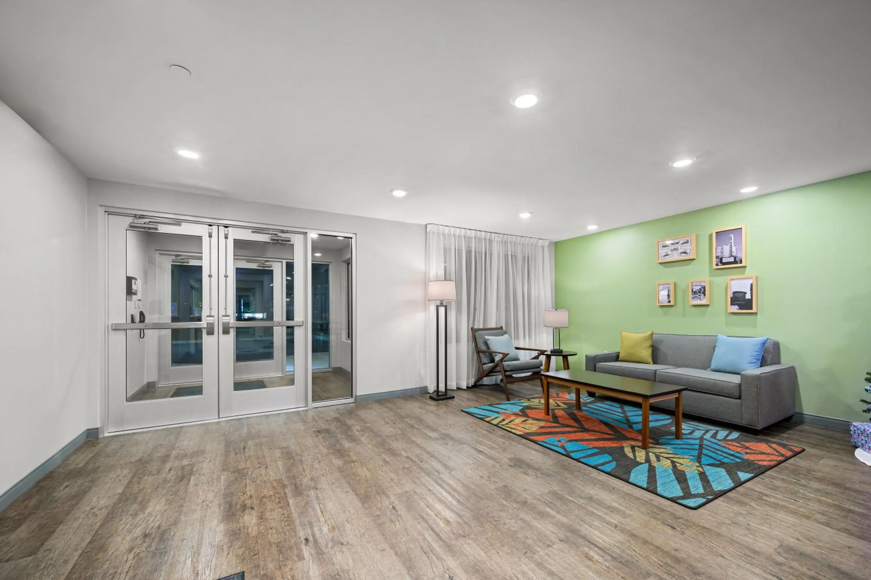 Lobby or reception in WoodSpring Suites Dearborn Detroit