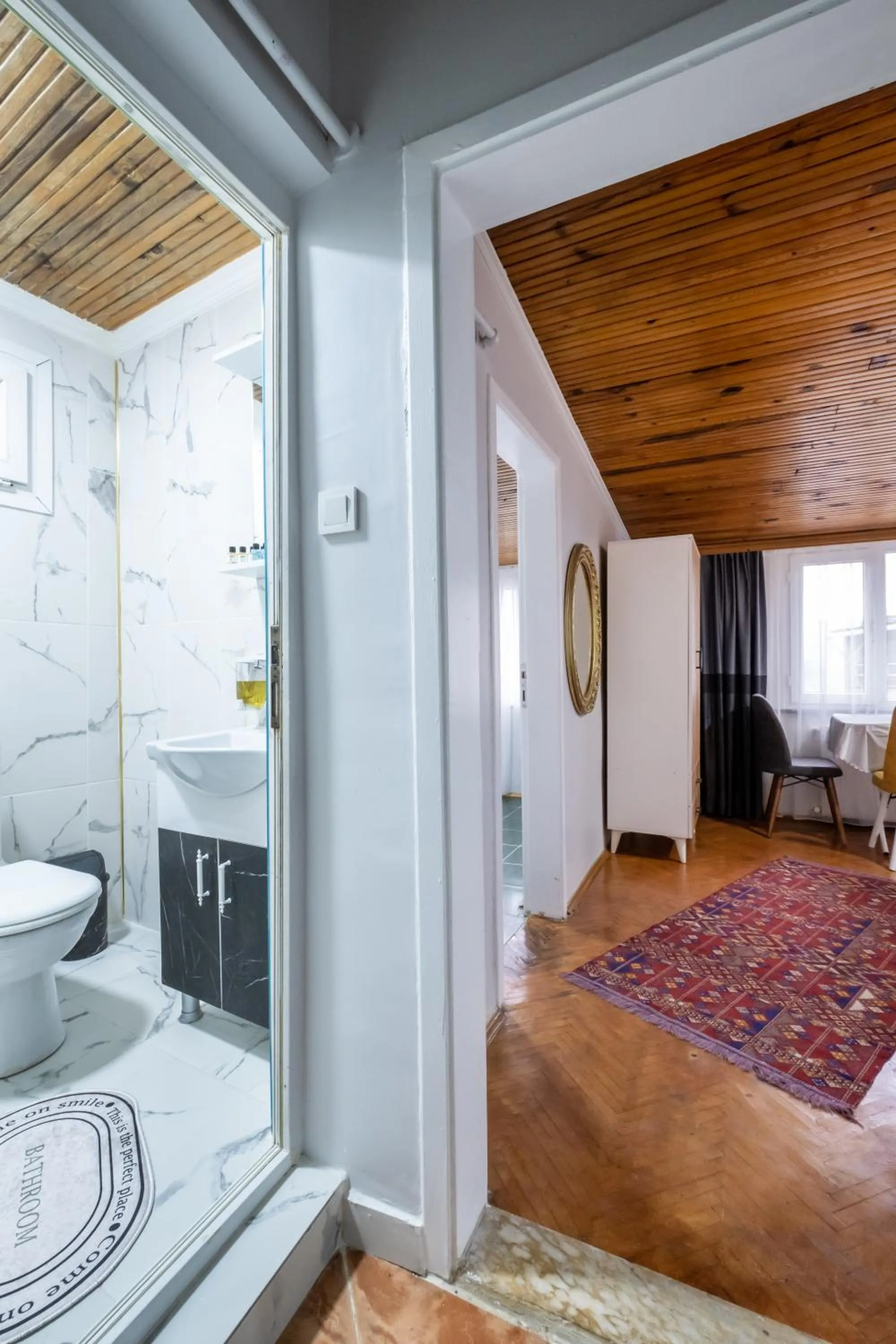 Bathroom, Bed in İSTANBLUE TAKSİM APART HOTEL