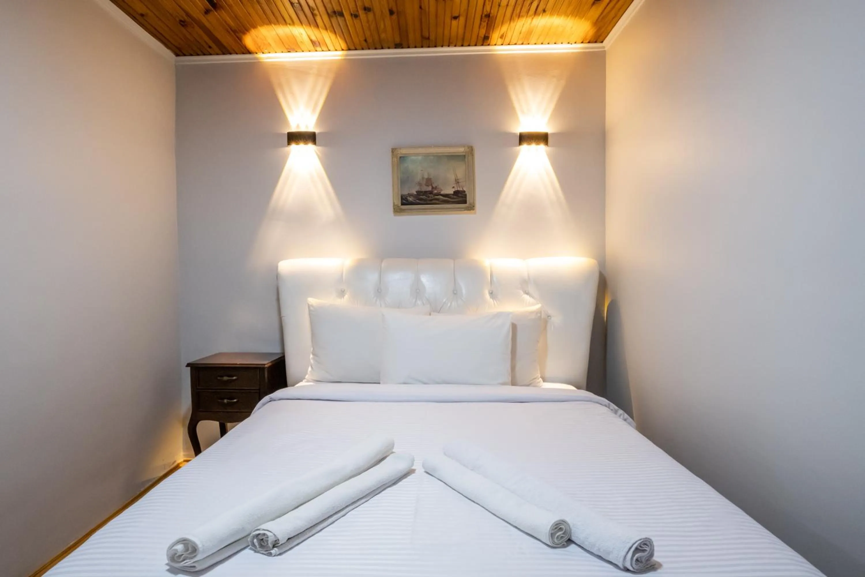 Bed in İSTANBLUE TAKSİM APART HOTEL