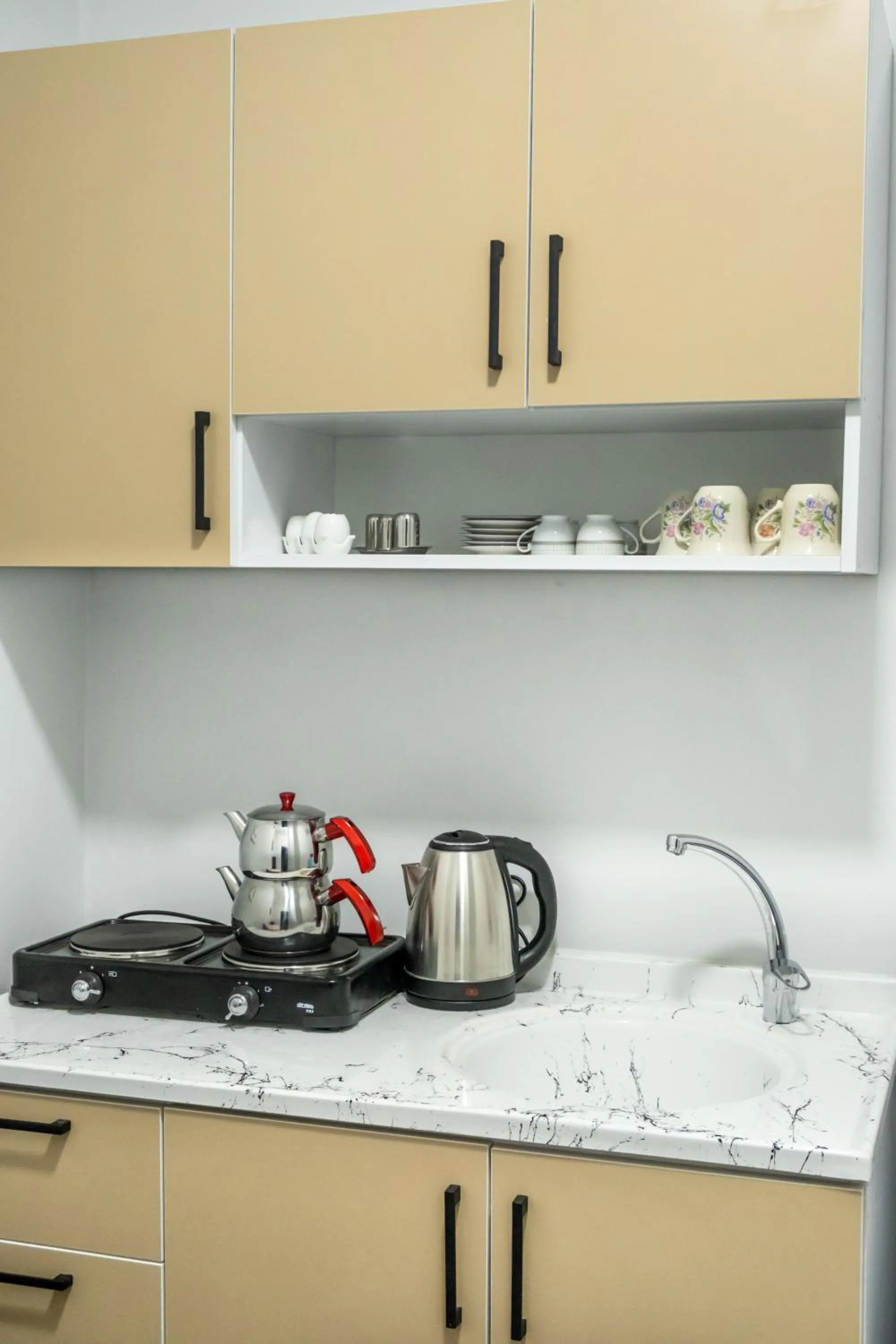 Coffee/tea facilities in İSTANBLUE TAKSİM APART HOTEL