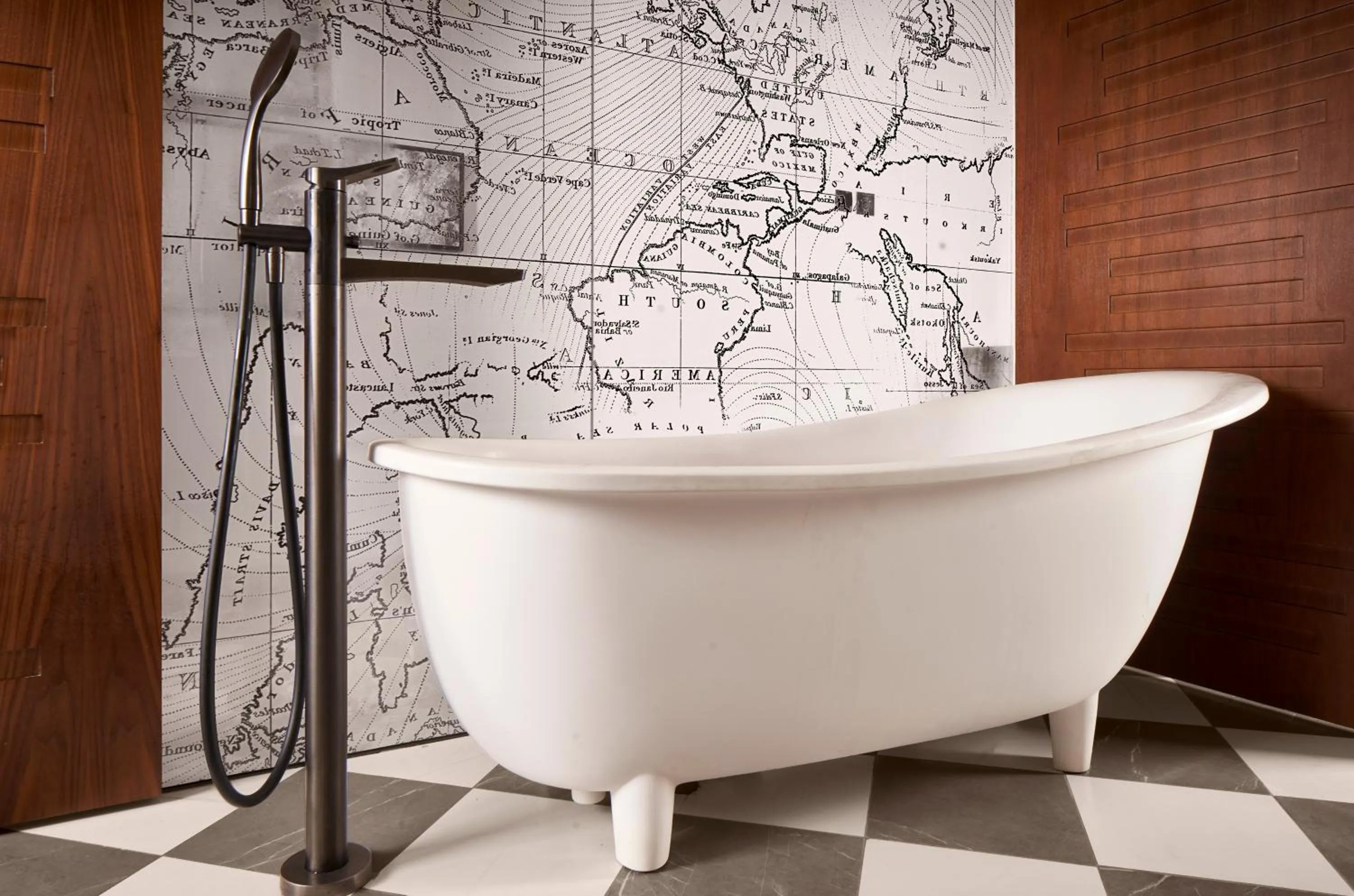 Bath in Le Meridien Ile Maurice