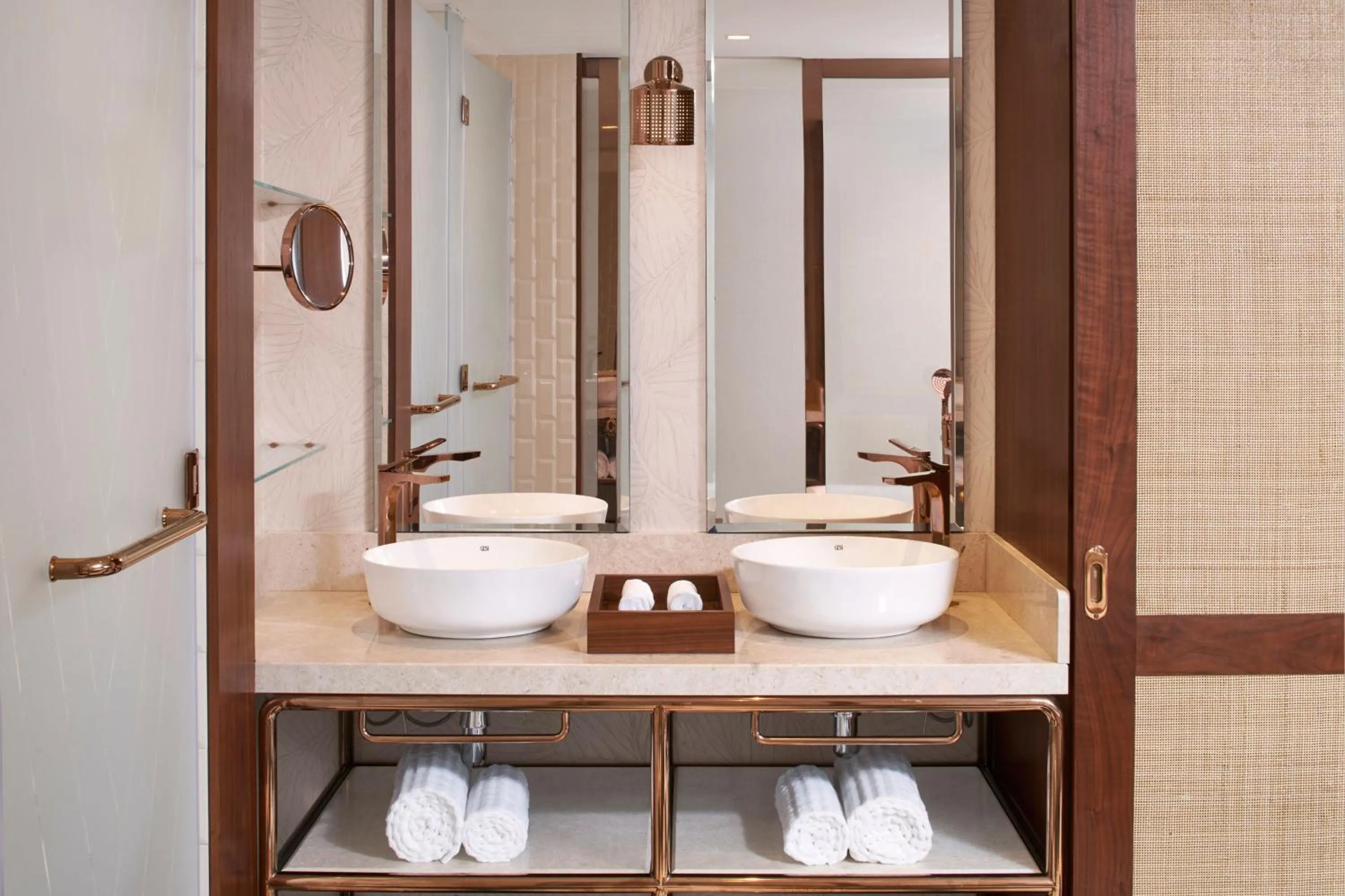 Bathroom in Le Meridien Ile Maurice