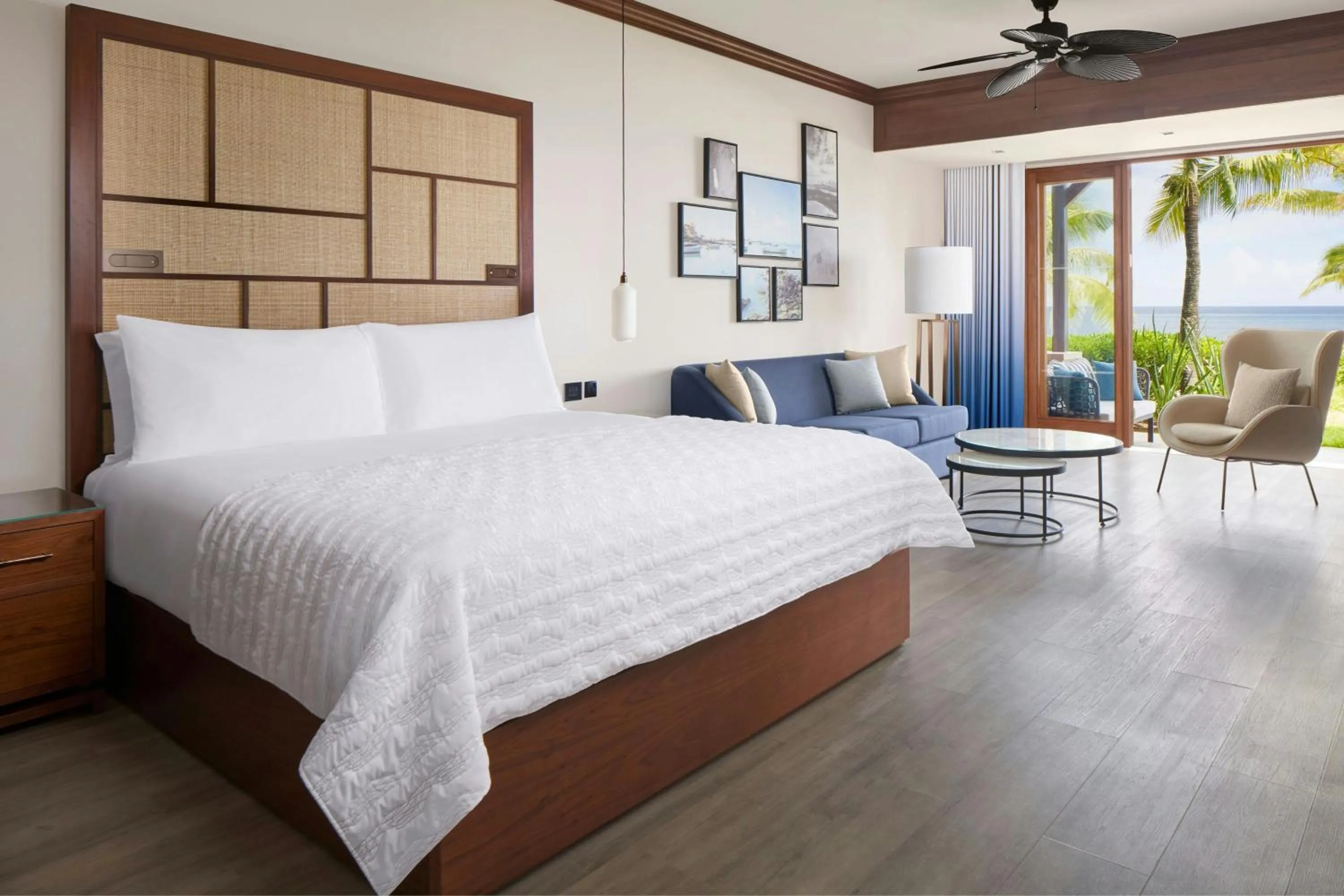 Beach, Bed in Le Meridien Ile Maurice