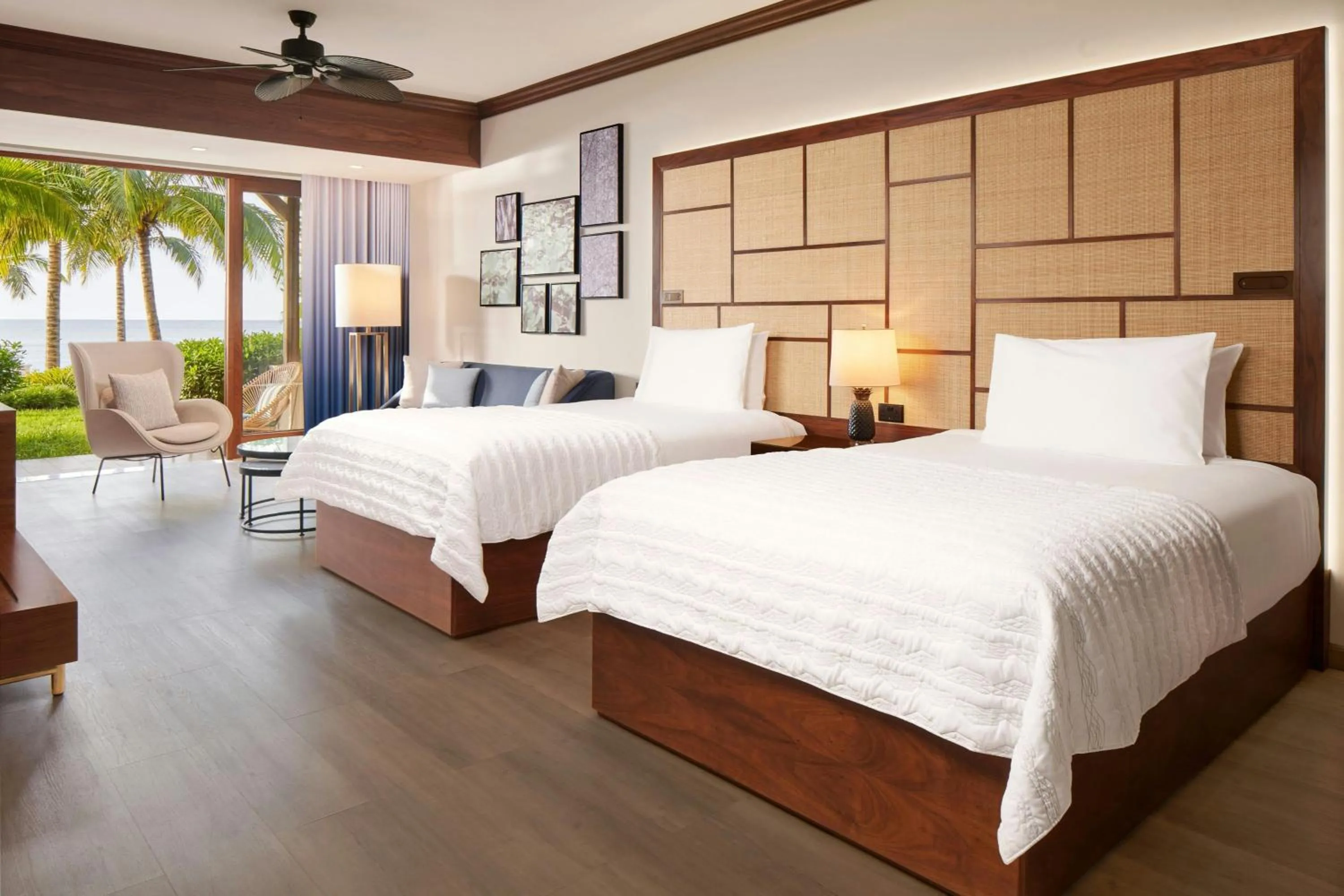 Beach, Bed in Le Meridien Ile Maurice