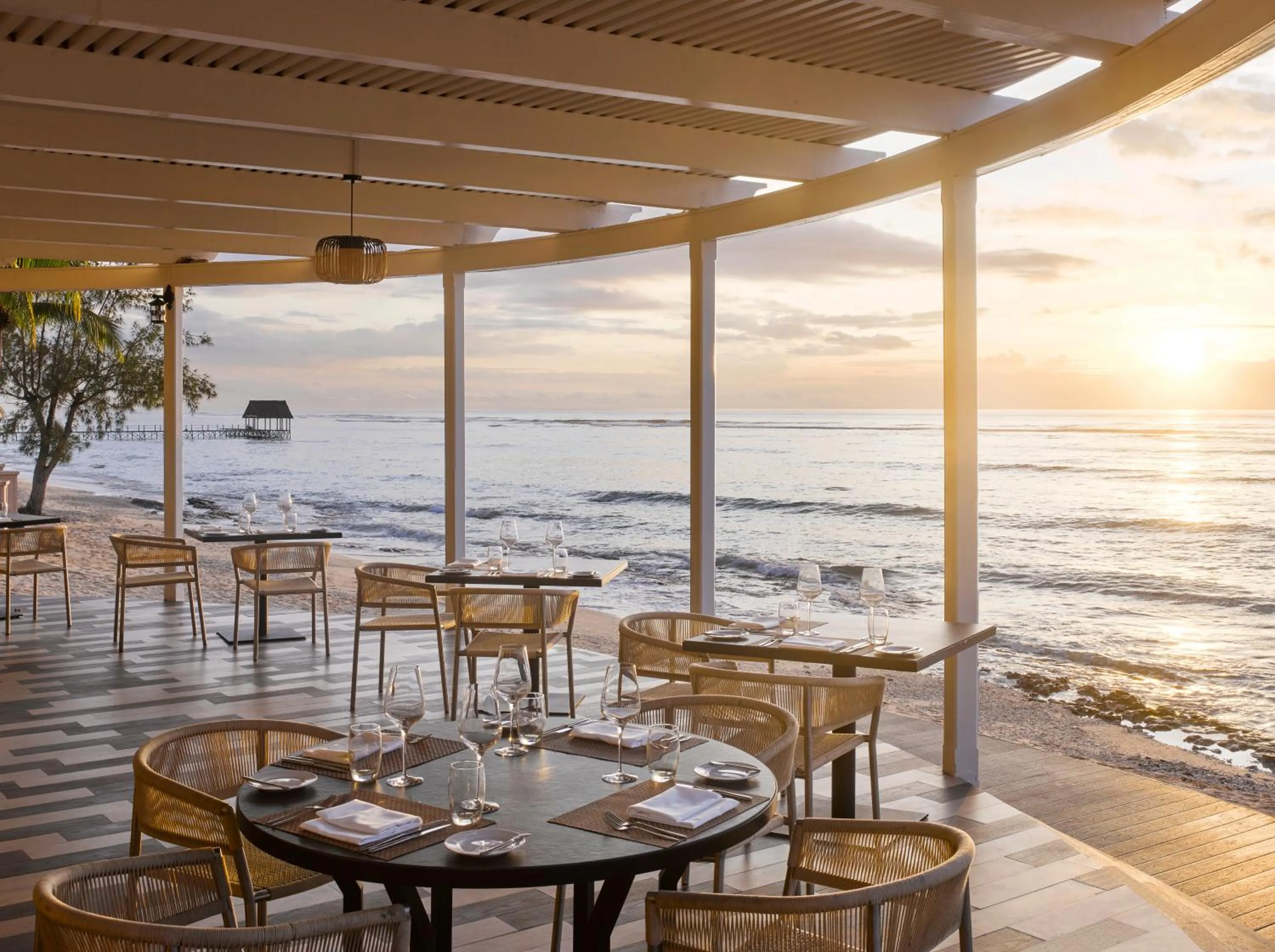Restaurant/places to eat in Le Meridien Ile Maurice