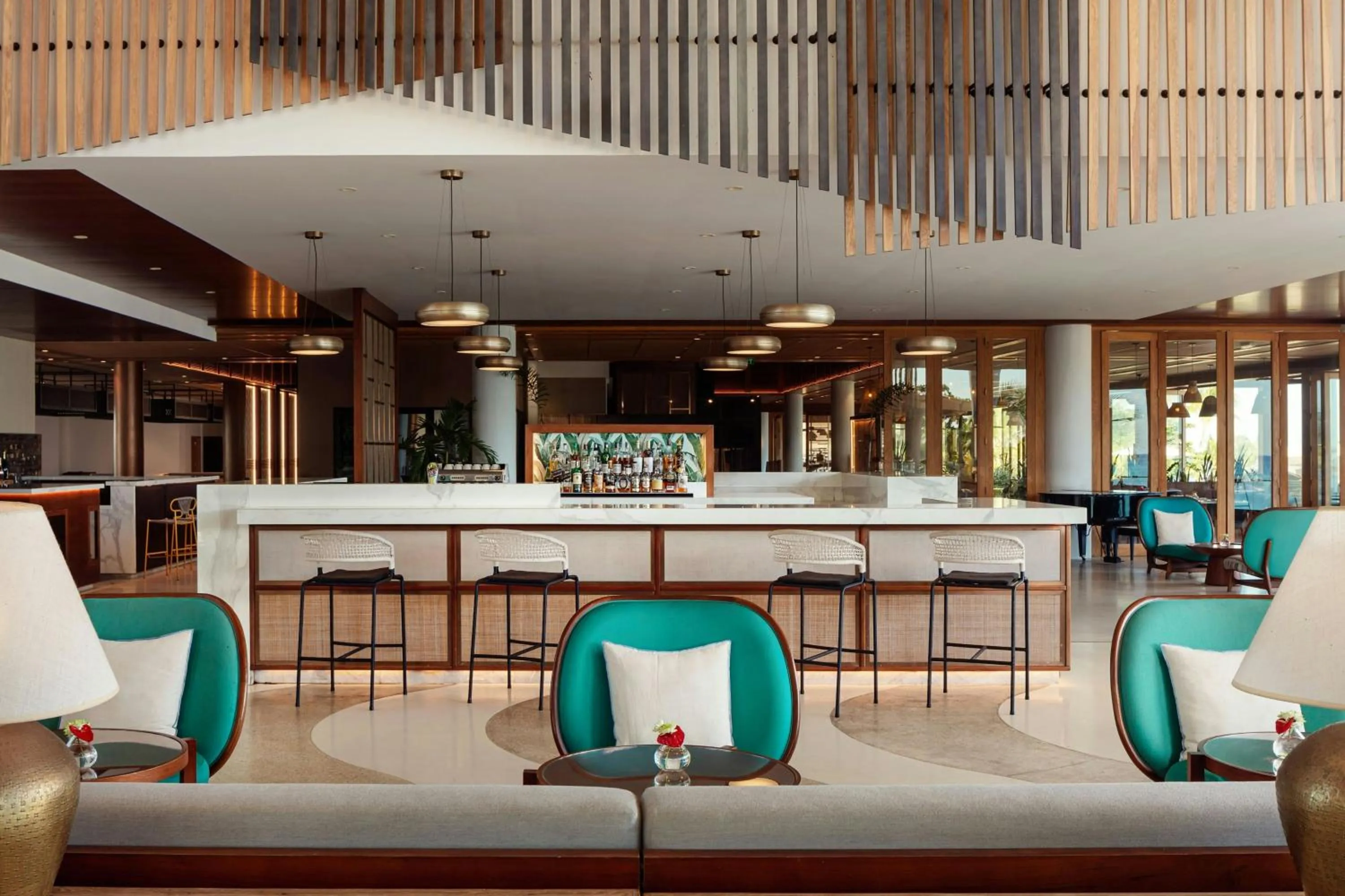 Lounge or bar in Le Meridien Ile Maurice