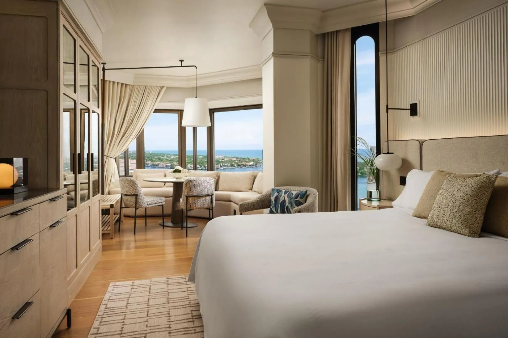 Bed in Tower at The Boca Raton