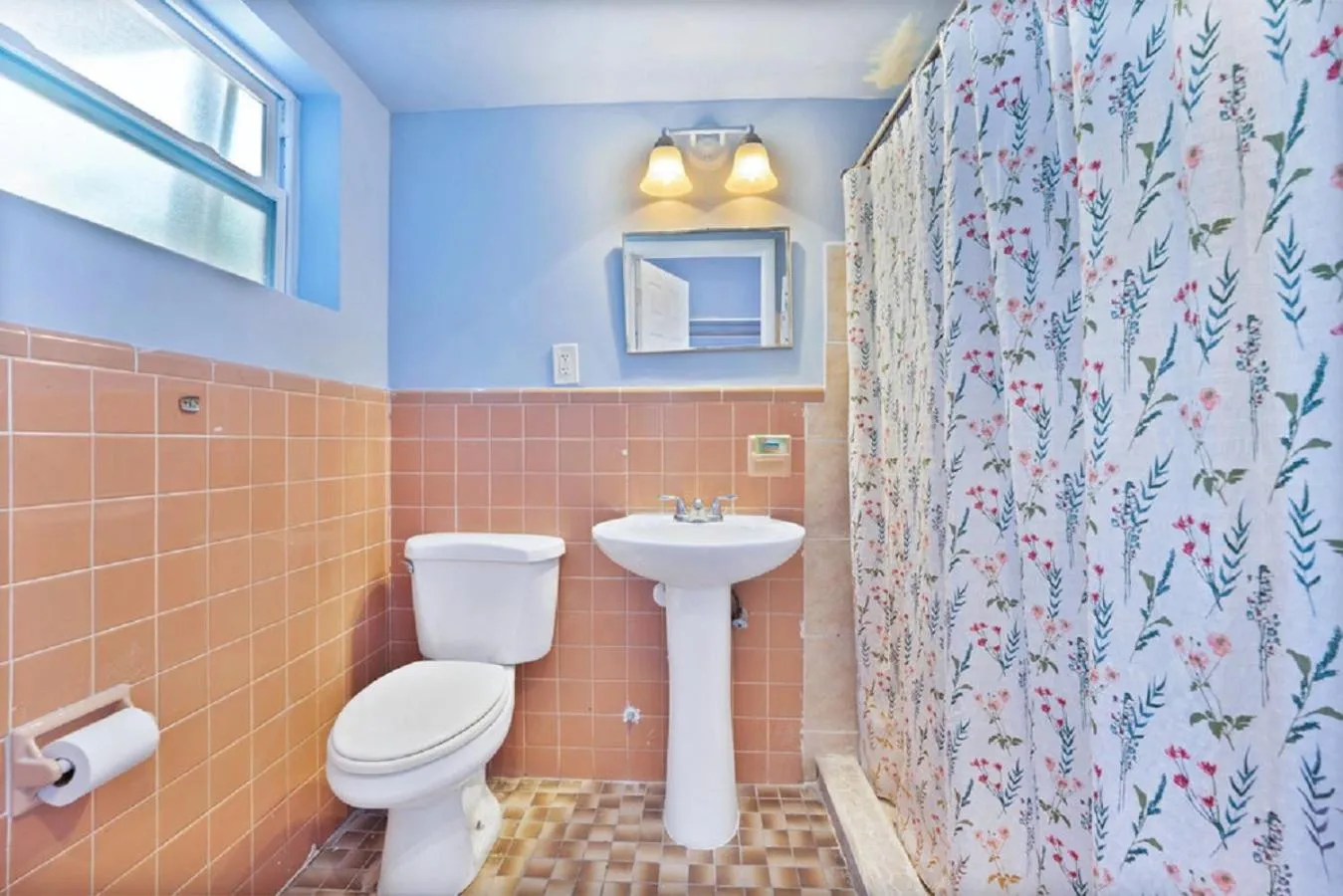 Bathroom in Sky Islands Beach