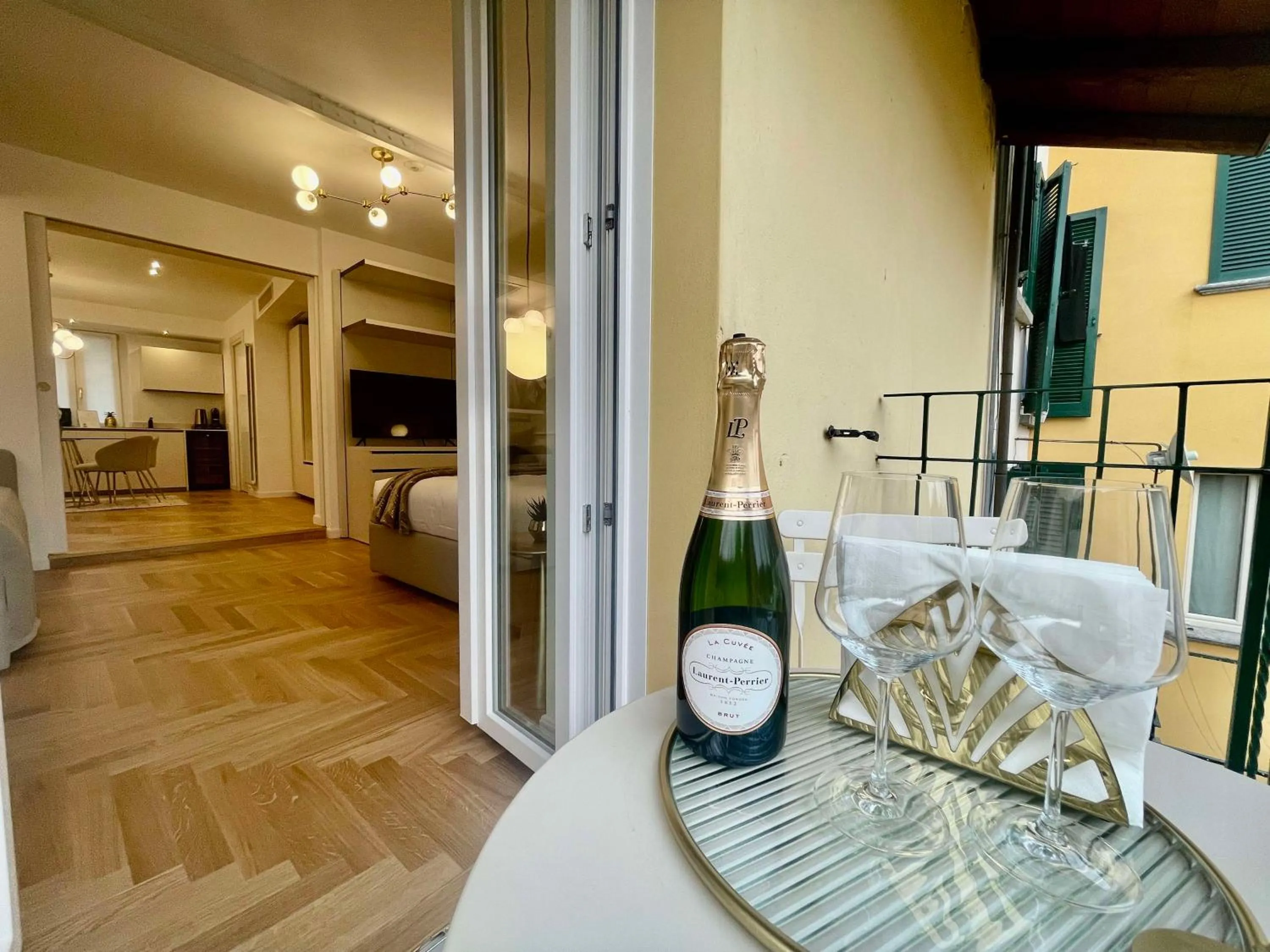 Drinks in Bellagio Luxury Suites Apartments