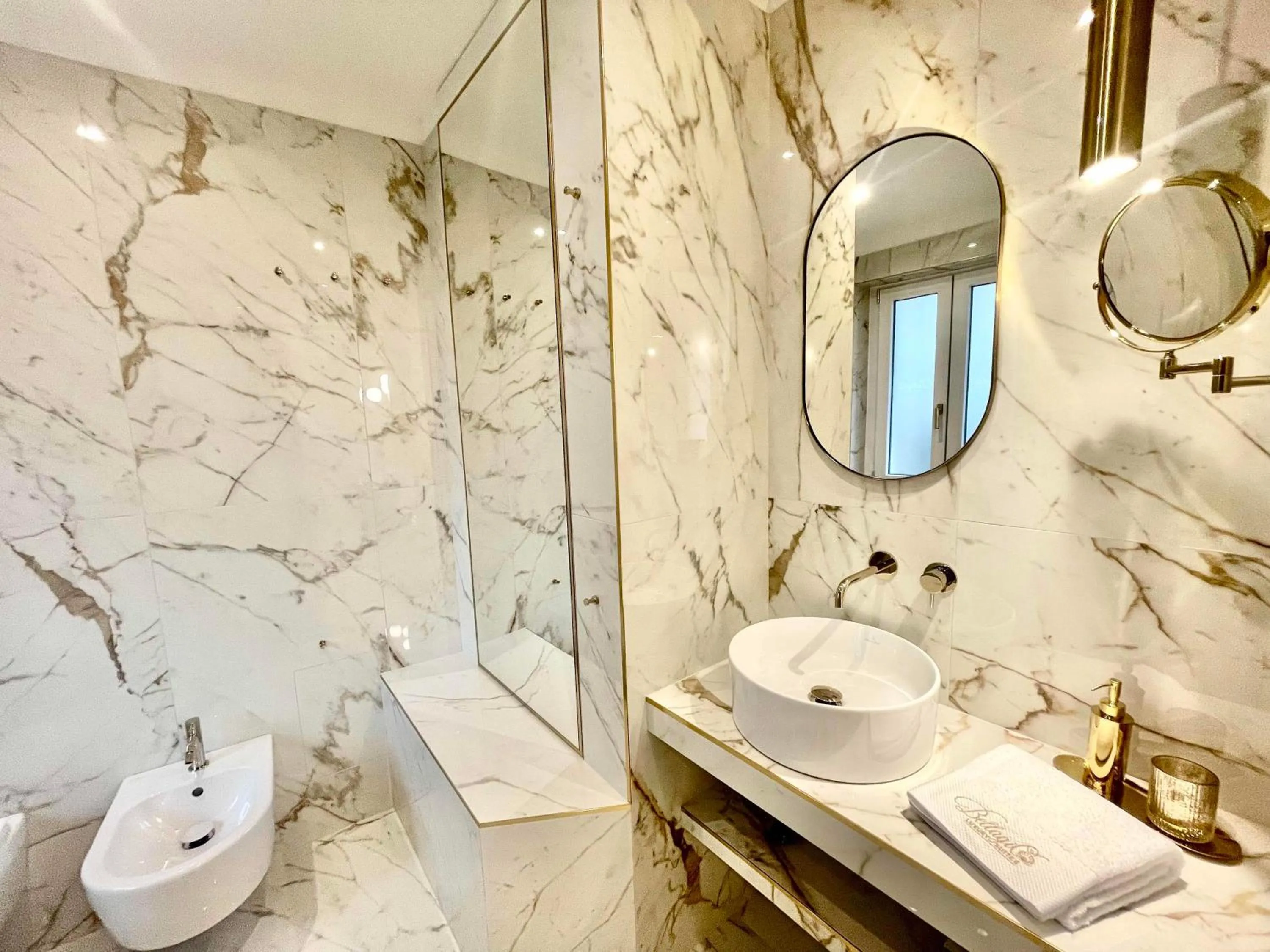 Shower in Bellagio Luxury Suites Apartments