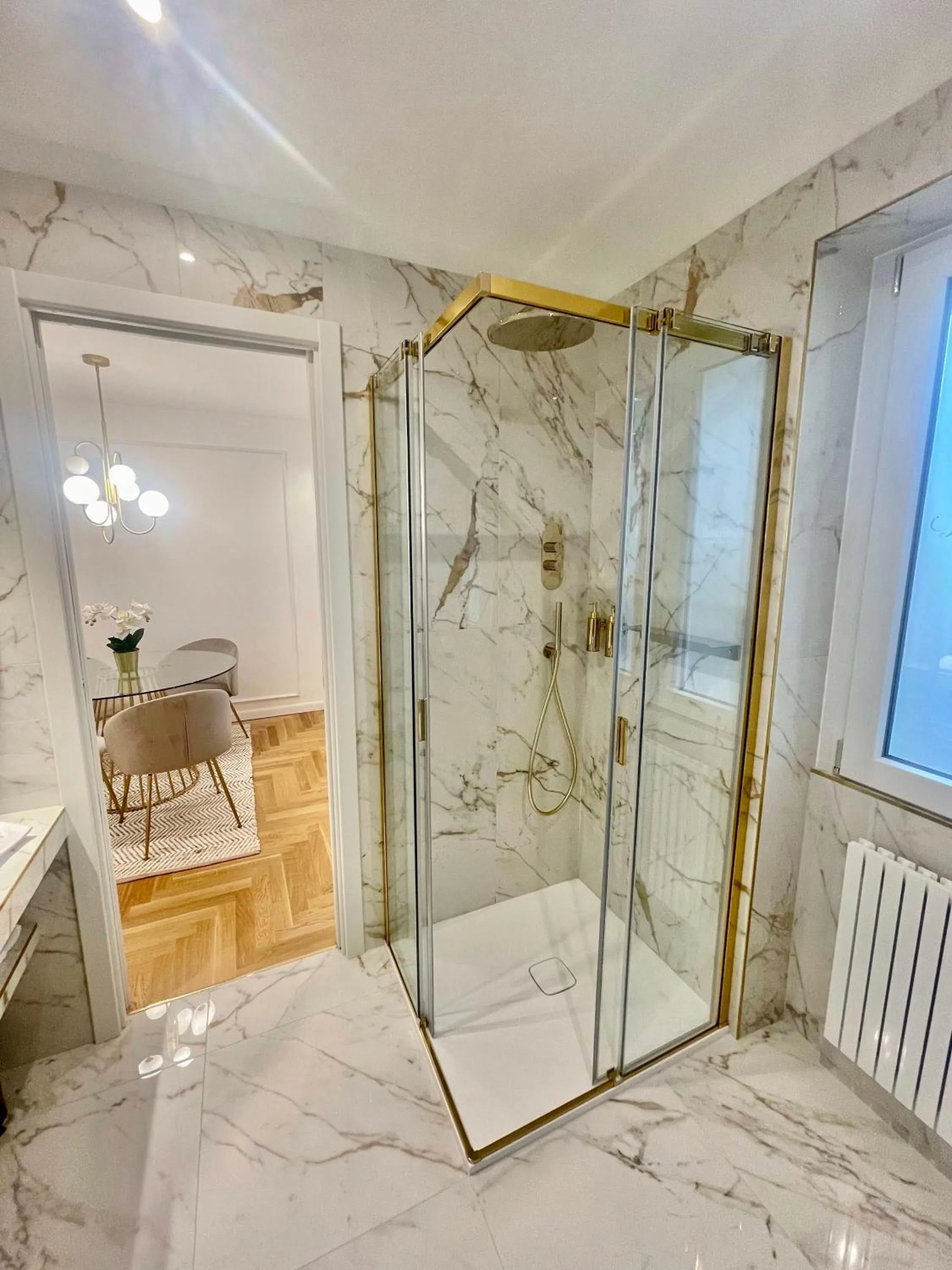 Shower in Bellagio Luxury Suites Apartments