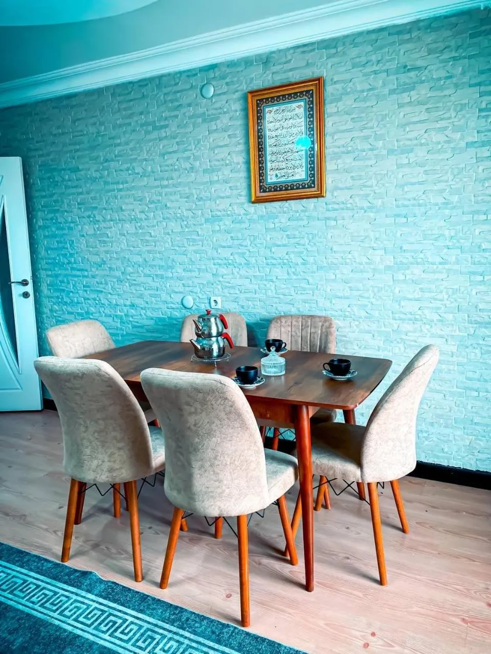 Dining area in Eyüpsultan ABS Suites